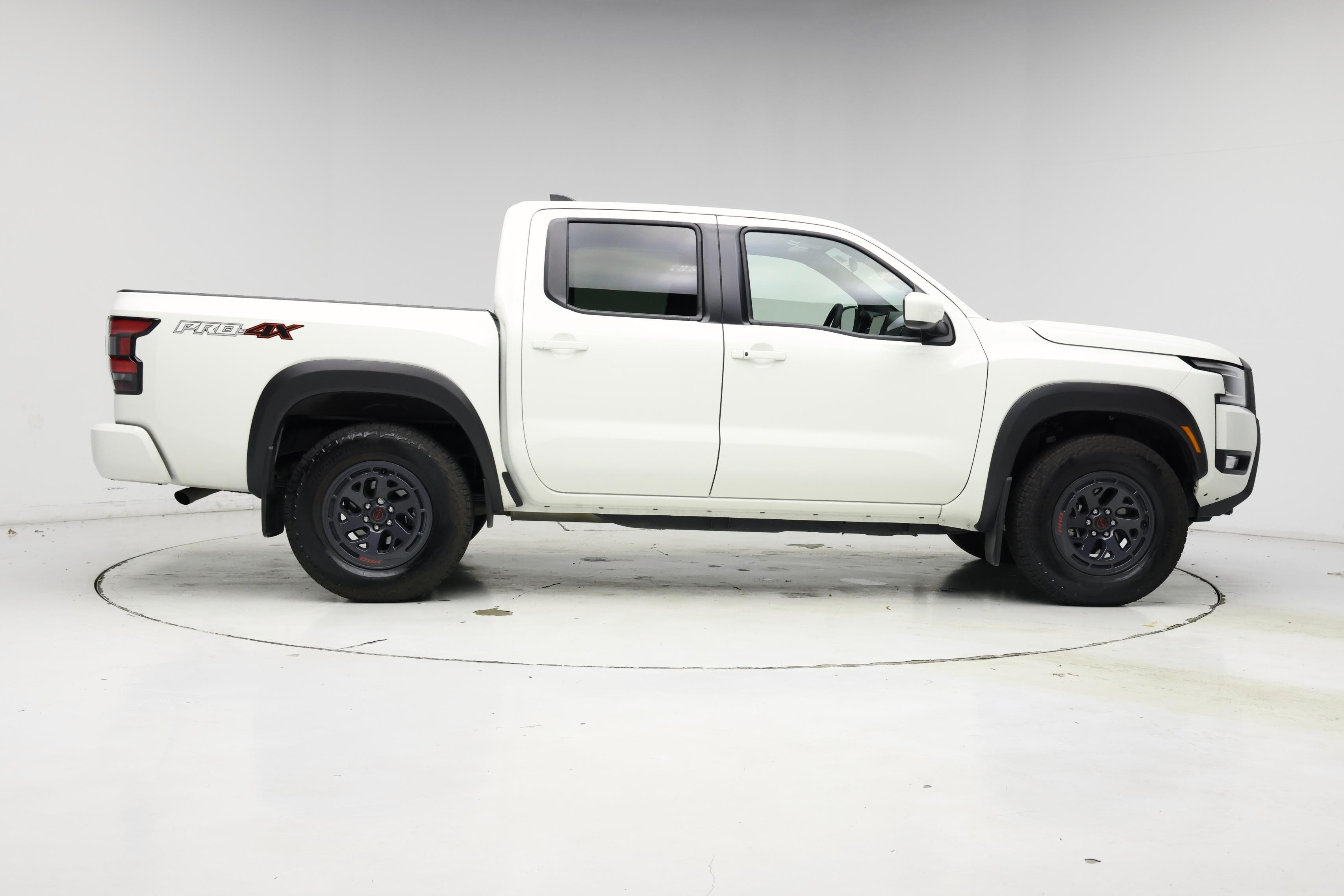 Thumbnail: 2025 Nissan Frontier - 7