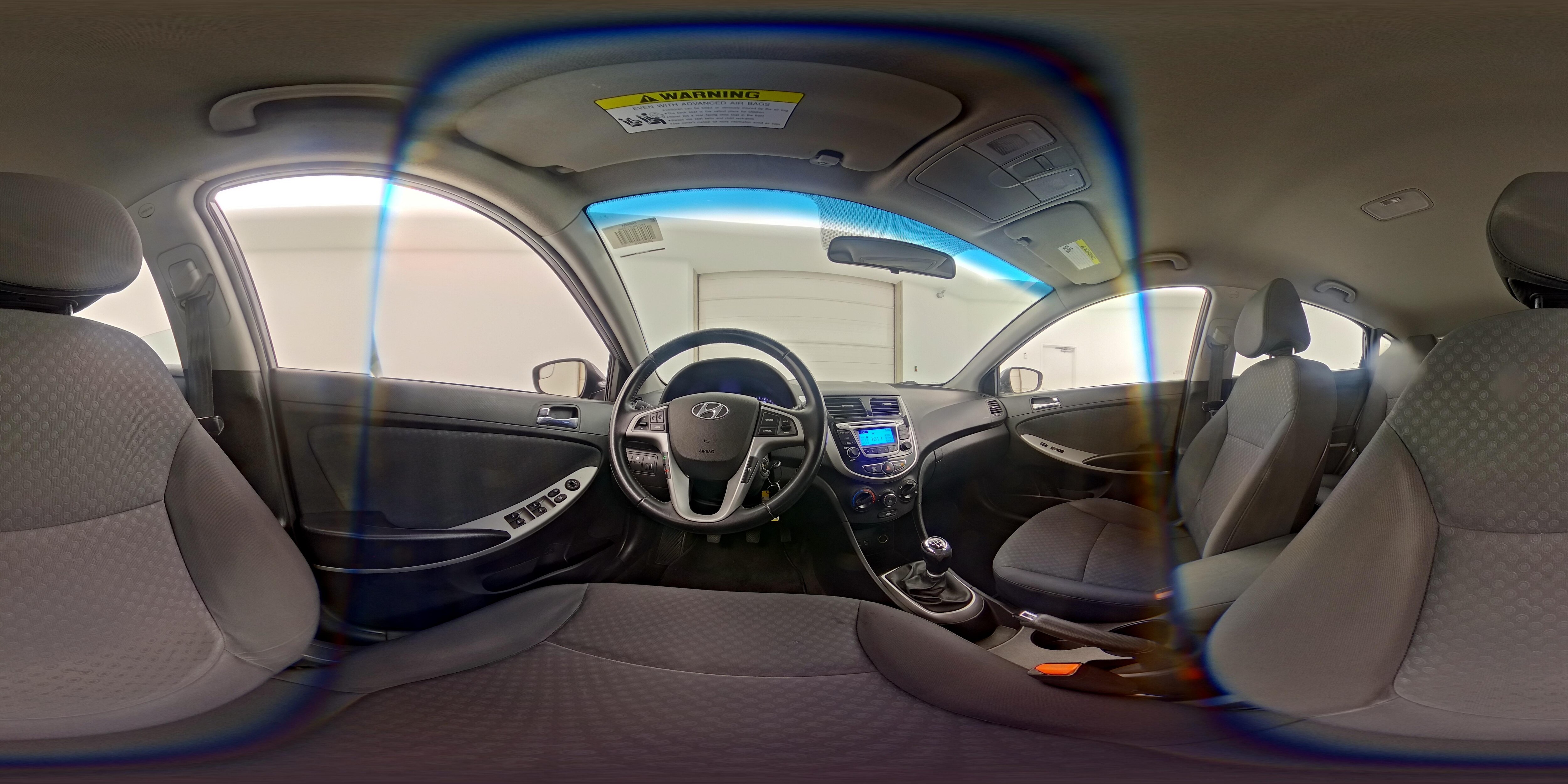 2014 Hyundai Accent SE - Photo 25