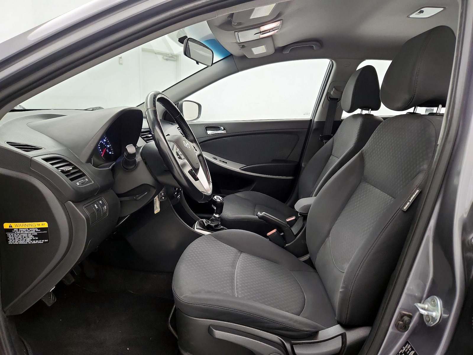 2014 Hyundai Accent SE - Photo 12