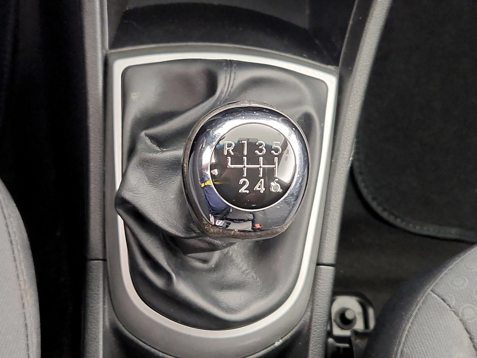 2014 Hyundai Accent SE - Photo 17