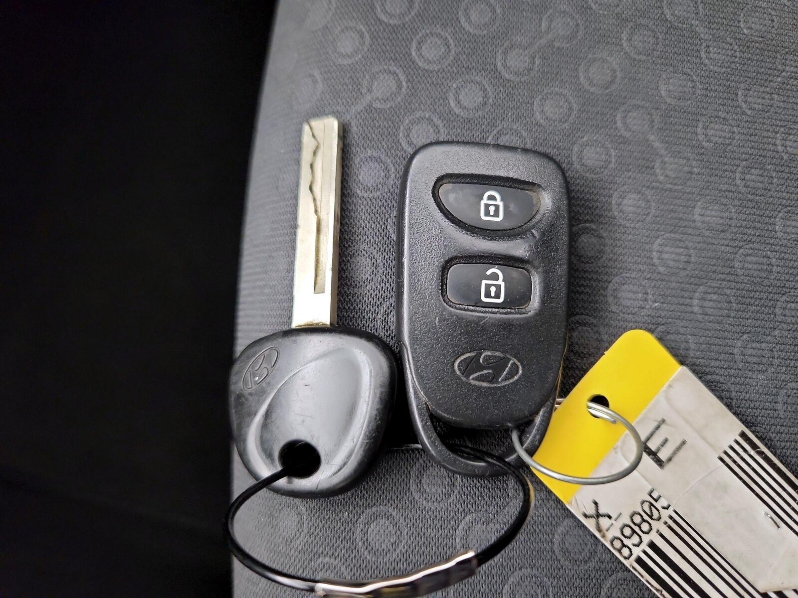 2014 Hyundai Accent SE - Photo 22