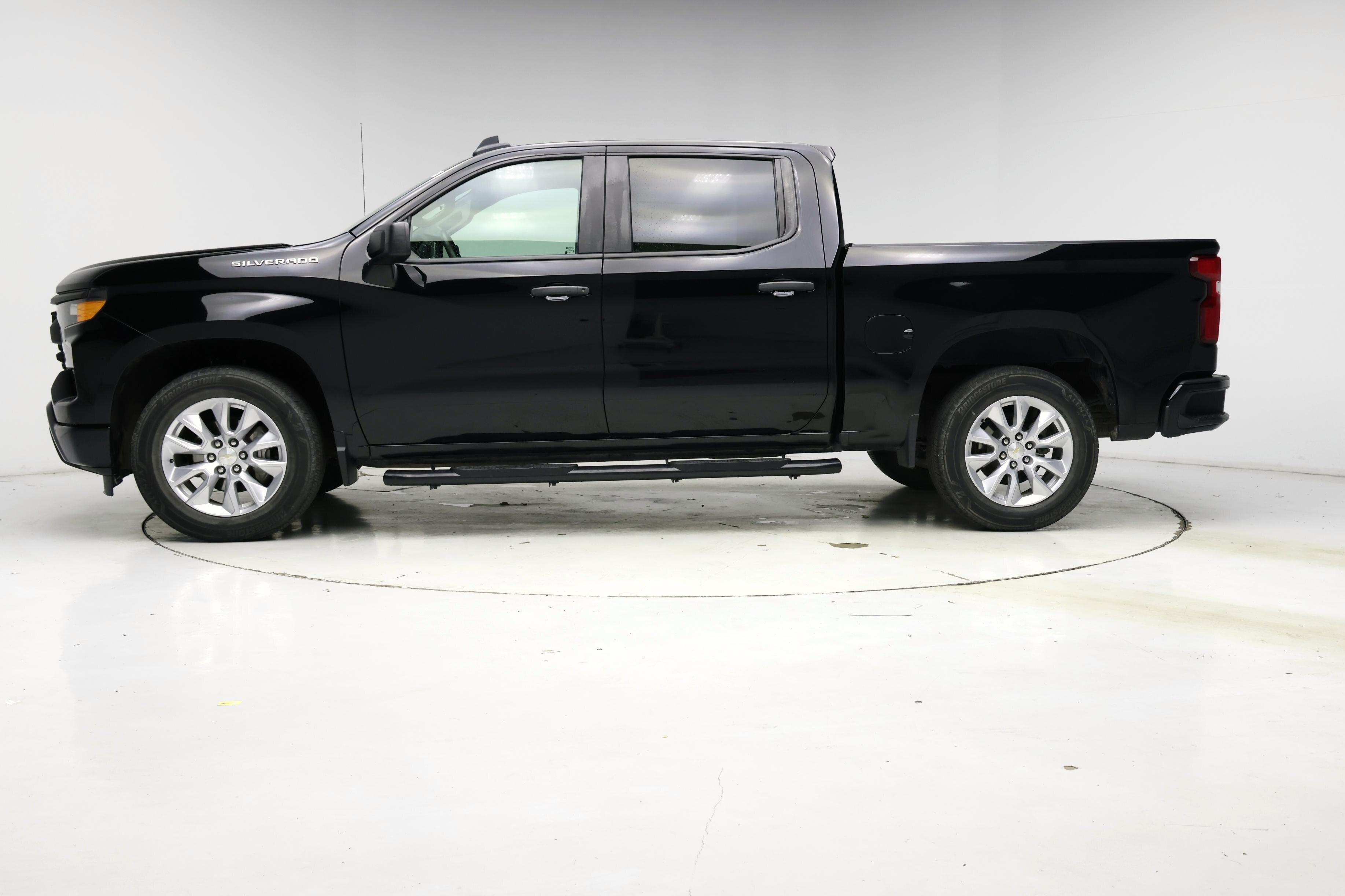 Thumbnail: 2023 Chevrolet Silverado 1500 - 3