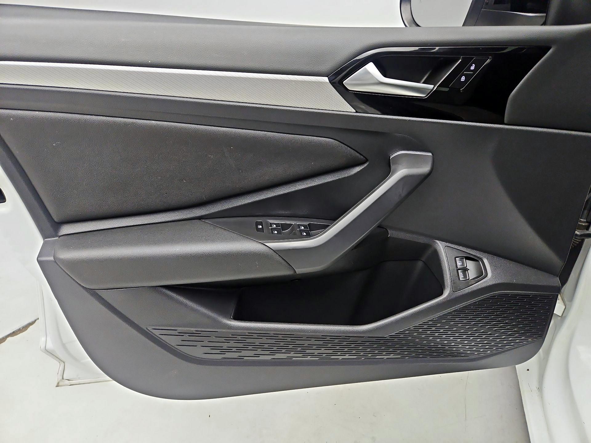 Thumbnail: 2021 Volkswagen Jetta - 12