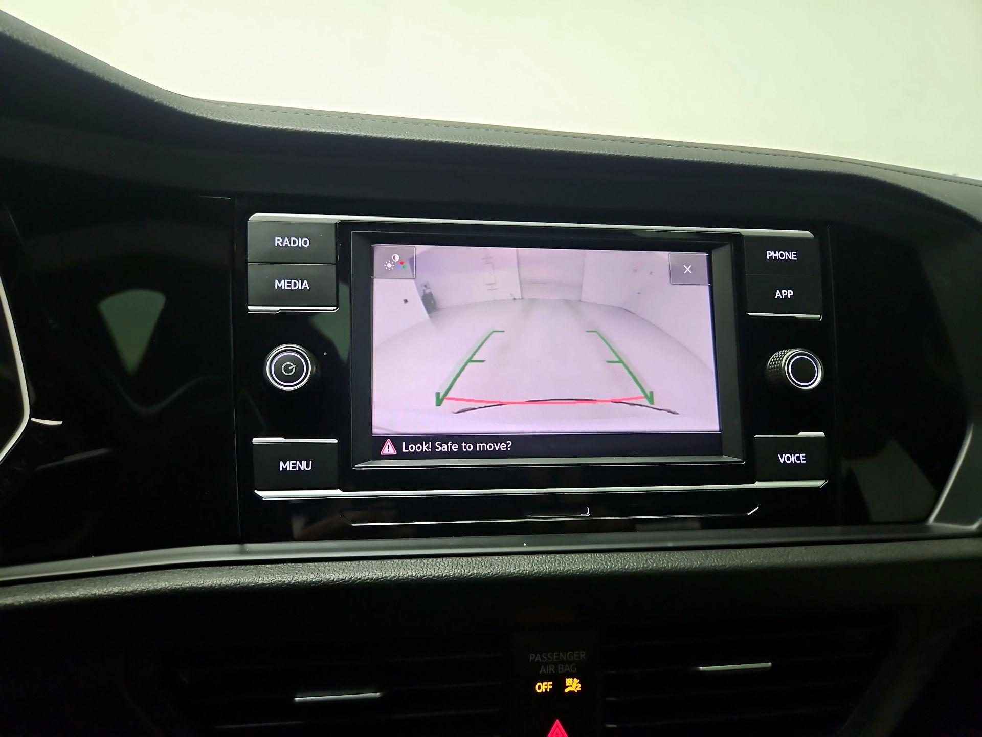 Thumbnail: 2021 Volkswagen Jetta - 14