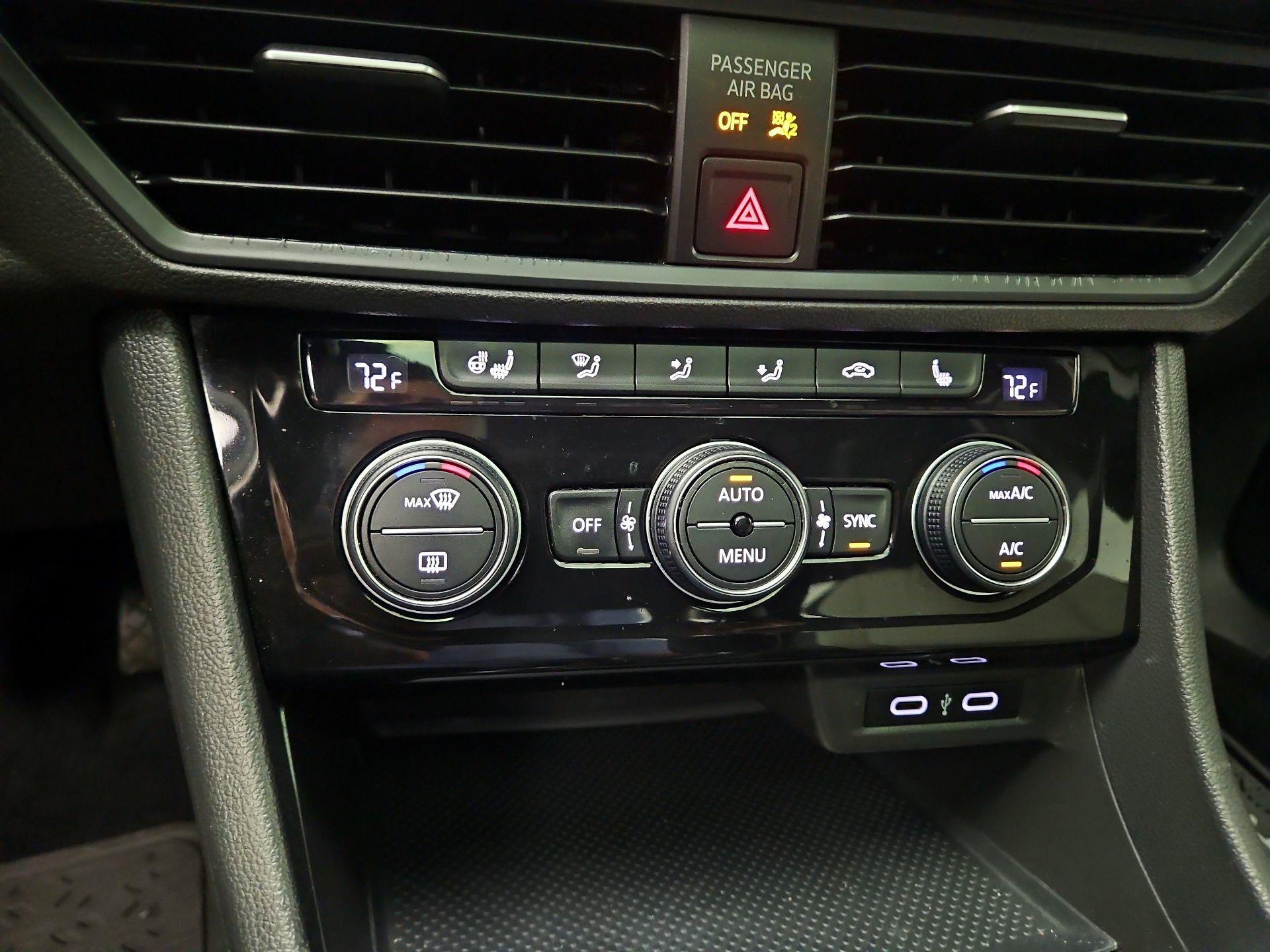 Thumbnail: 2021 Volkswagen Jetta - 16