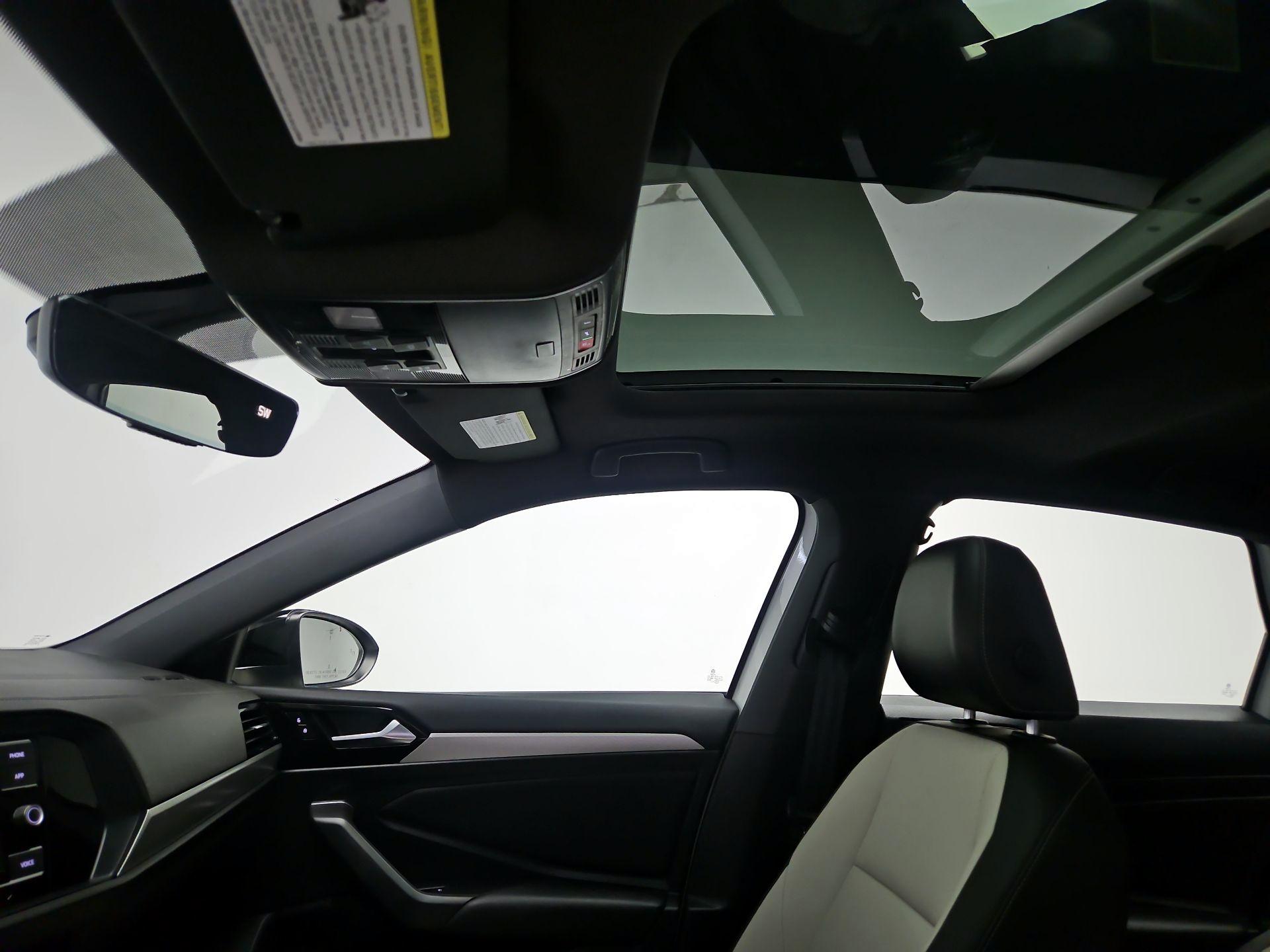 Thumbnail: 2021 Volkswagen Jetta - 19