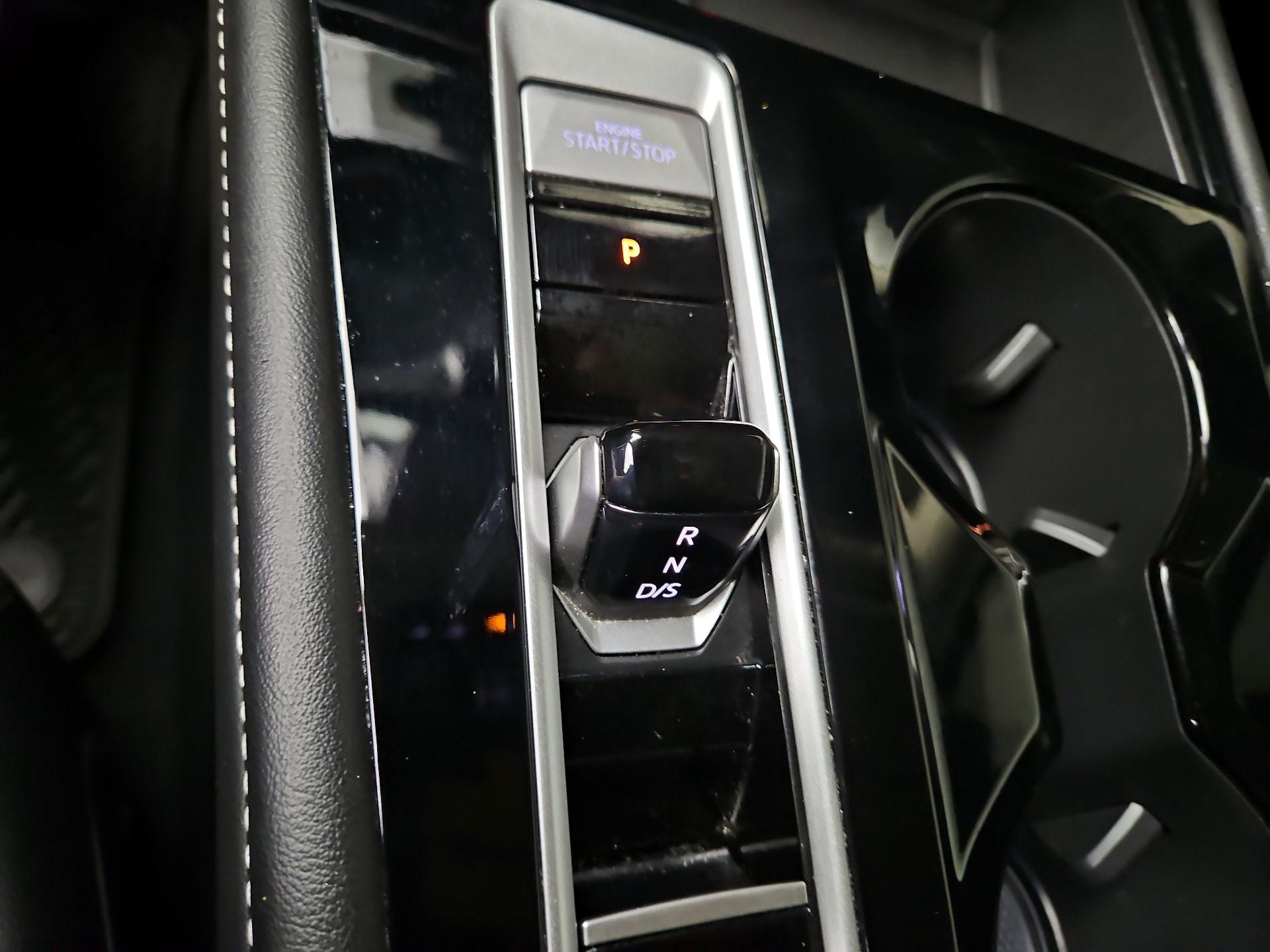 Thumbnail: 2024 Volkswagen Atlas - 17