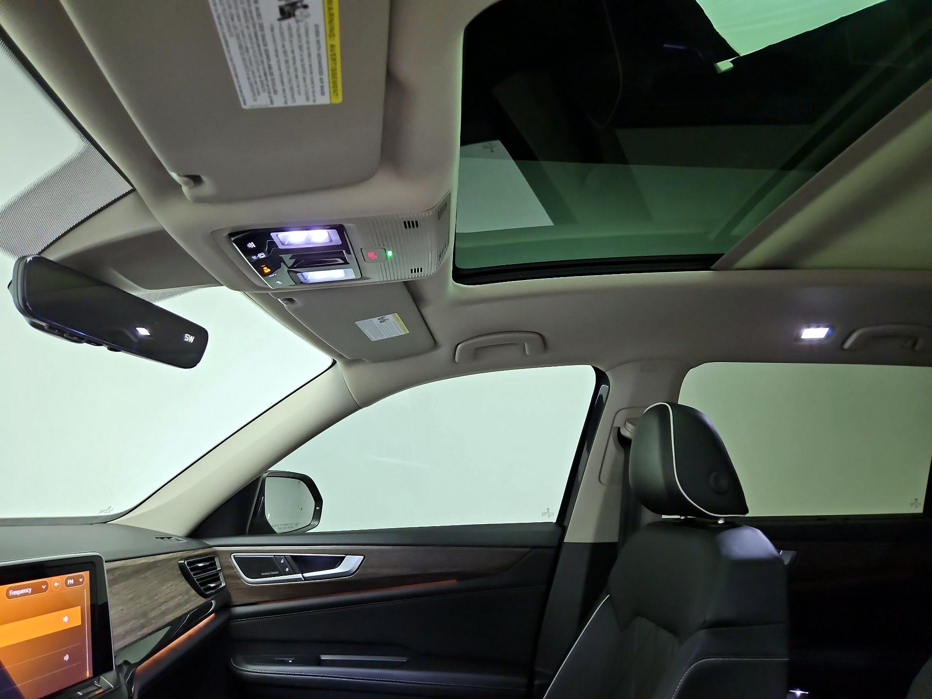 Thumbnail: 2024 Volkswagen Atlas - 19