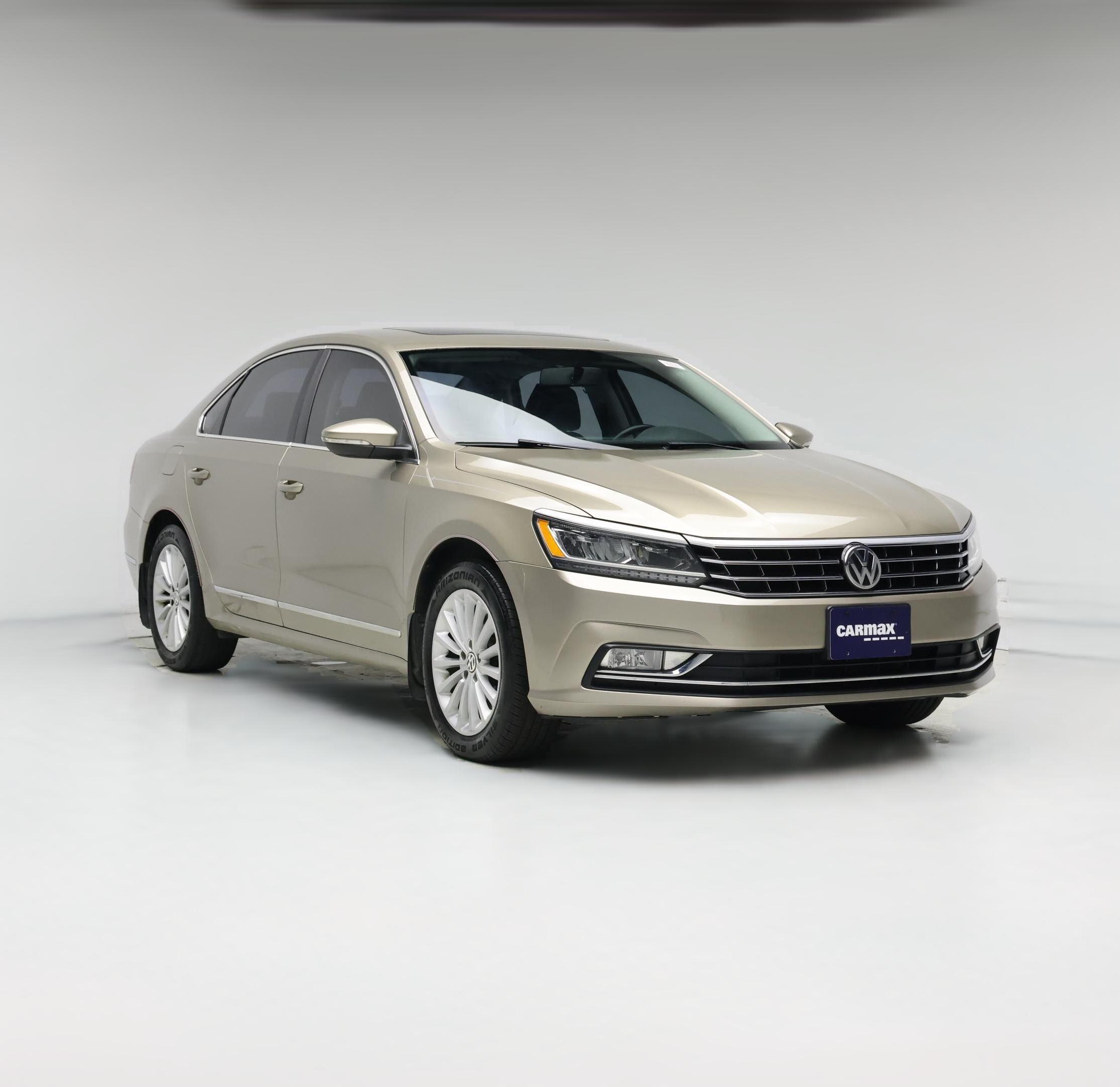 Thumbnail: 2016 Volkswagen Passat - 1