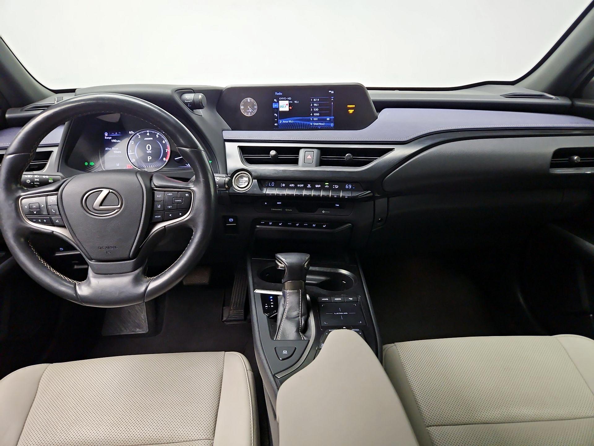 Thumbnail: 2019 Lexus UX - 9