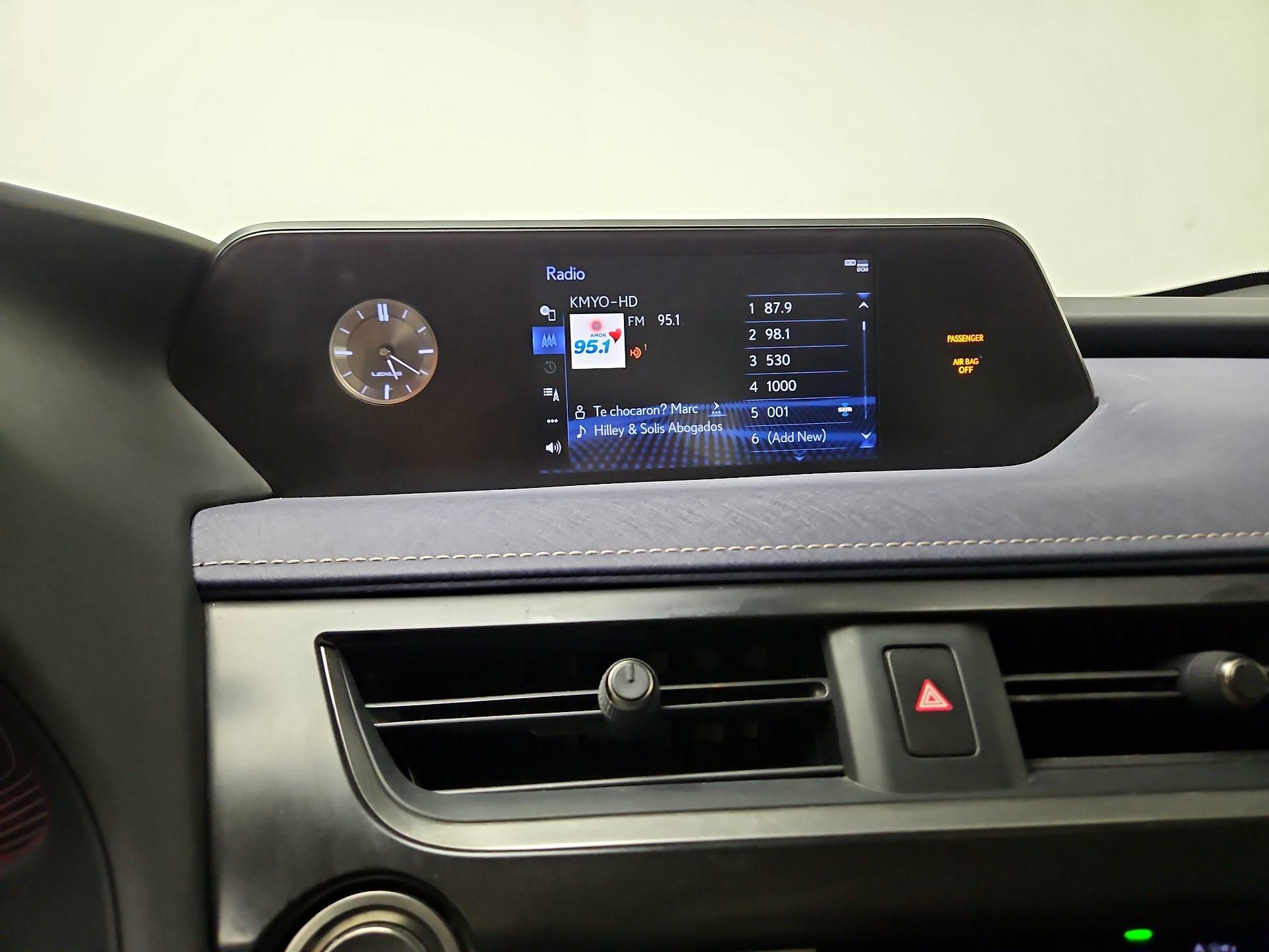 Thumbnail: 2019 Lexus UX - 15