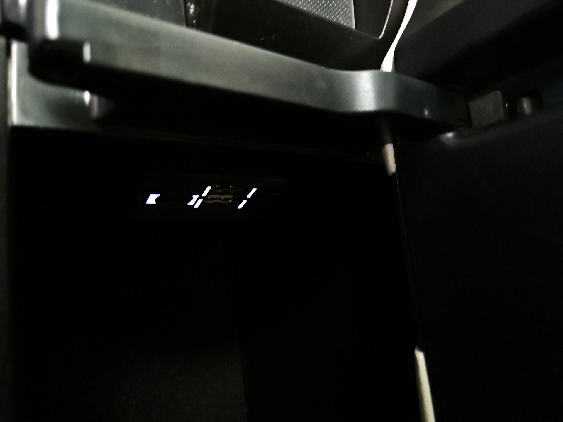 Thumbnail: 2019 Lexus UX - 18