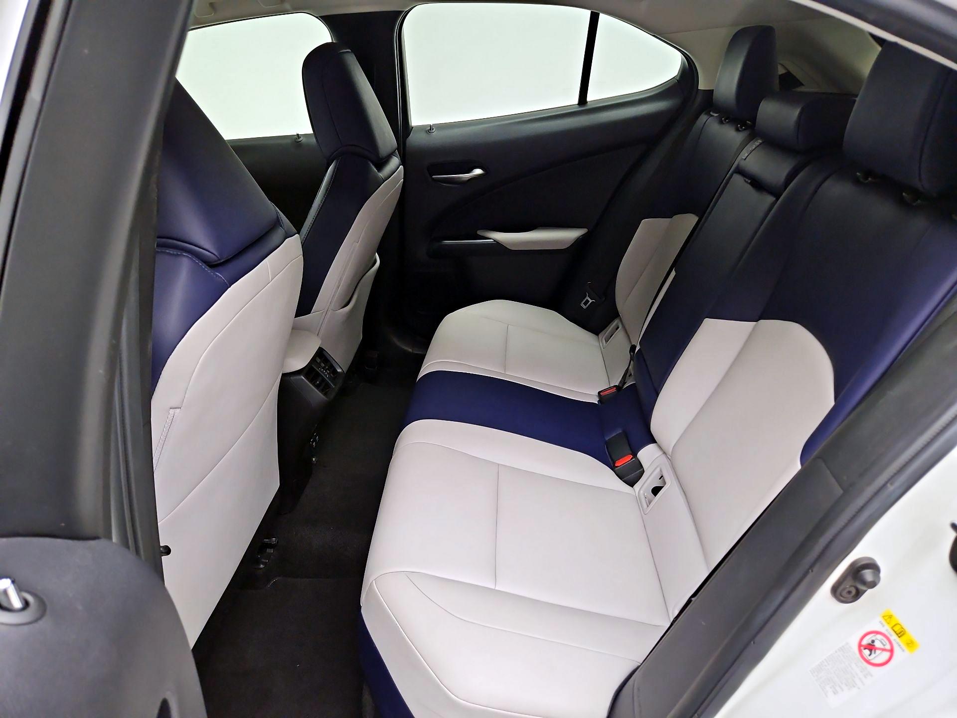 Thumbnail: 2019 Lexus UX - 20