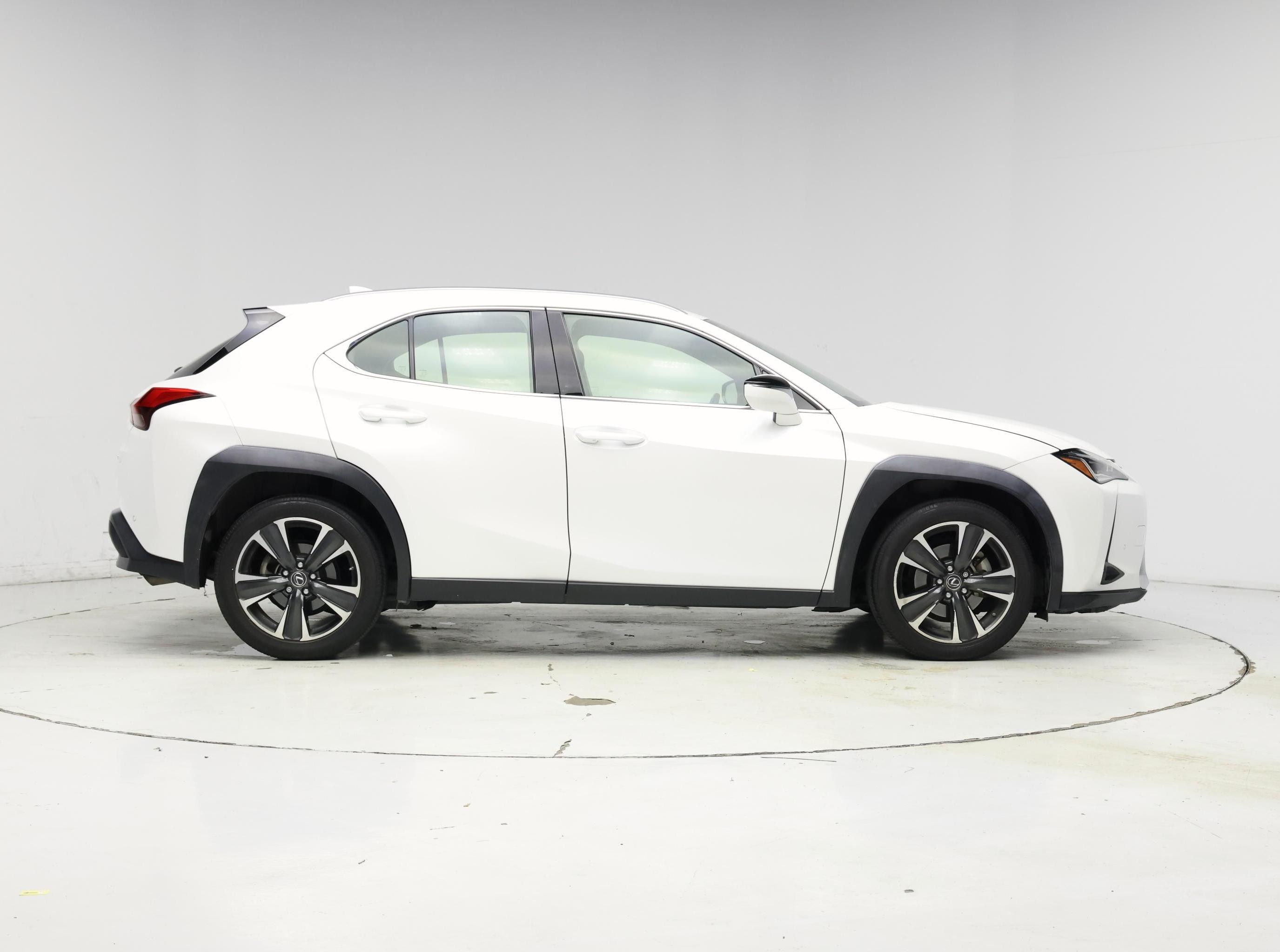 Thumbnail: 2019 Lexus UX - 7