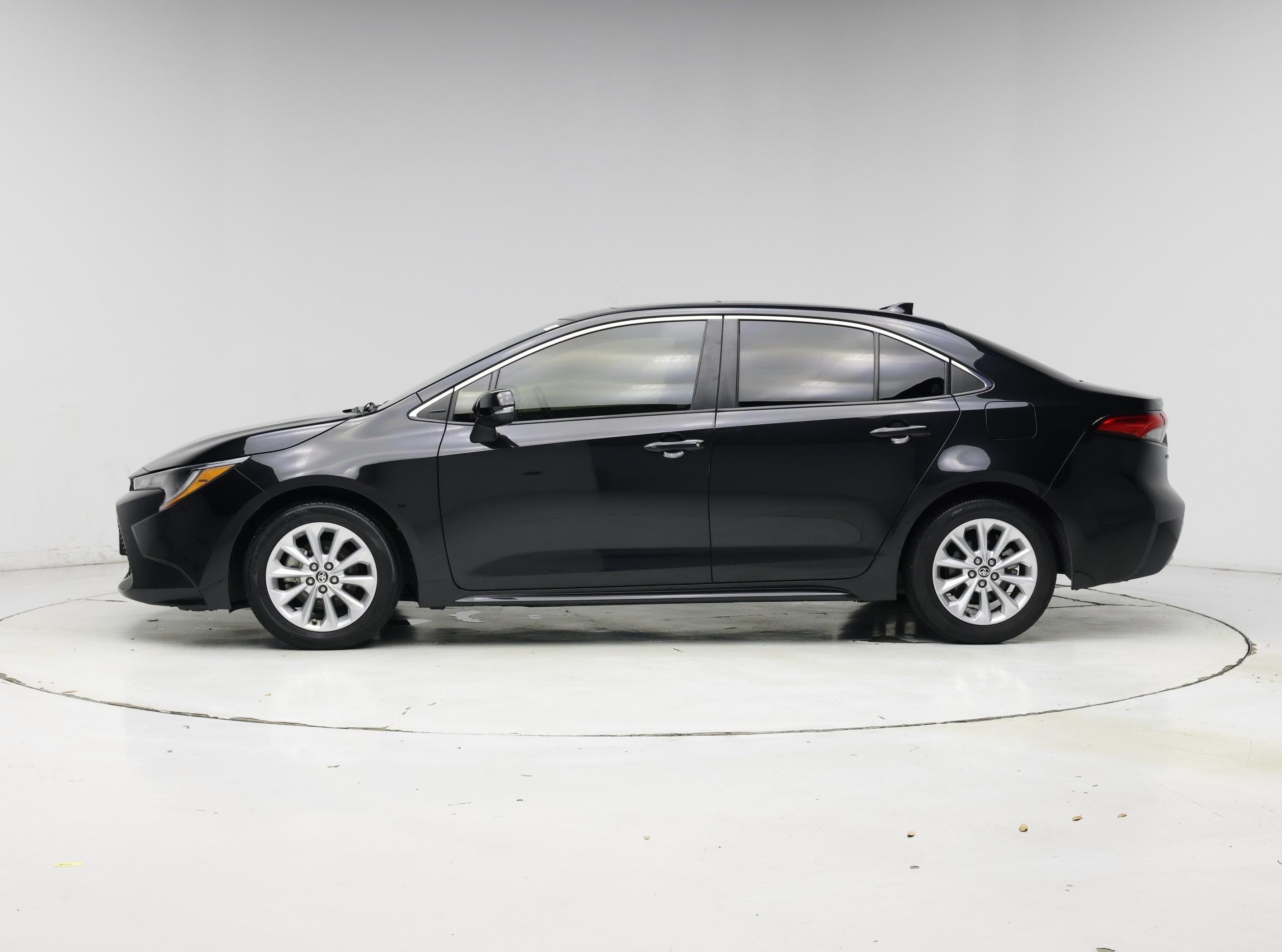 Thumbnail: 2020 Toyota Corolla - 3