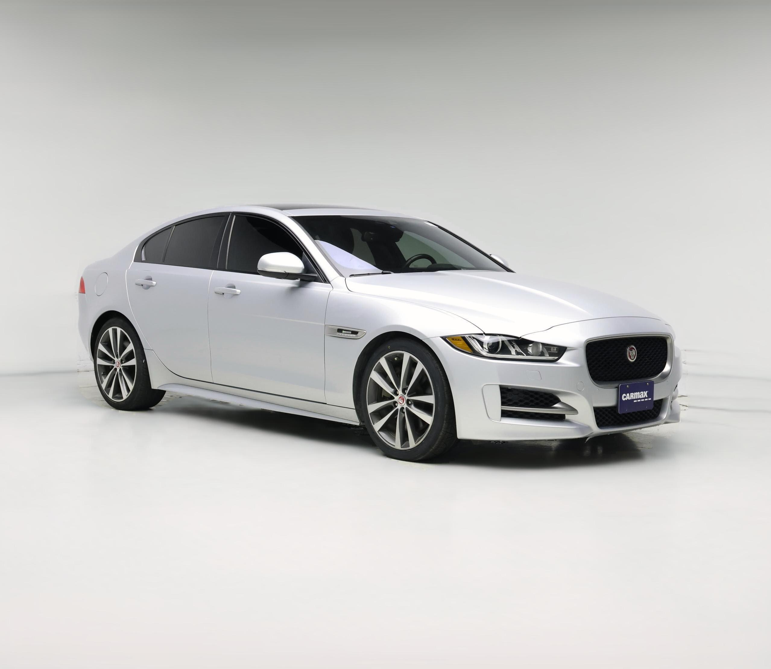 Thumbnail: 2018 Jaguar XE - 1