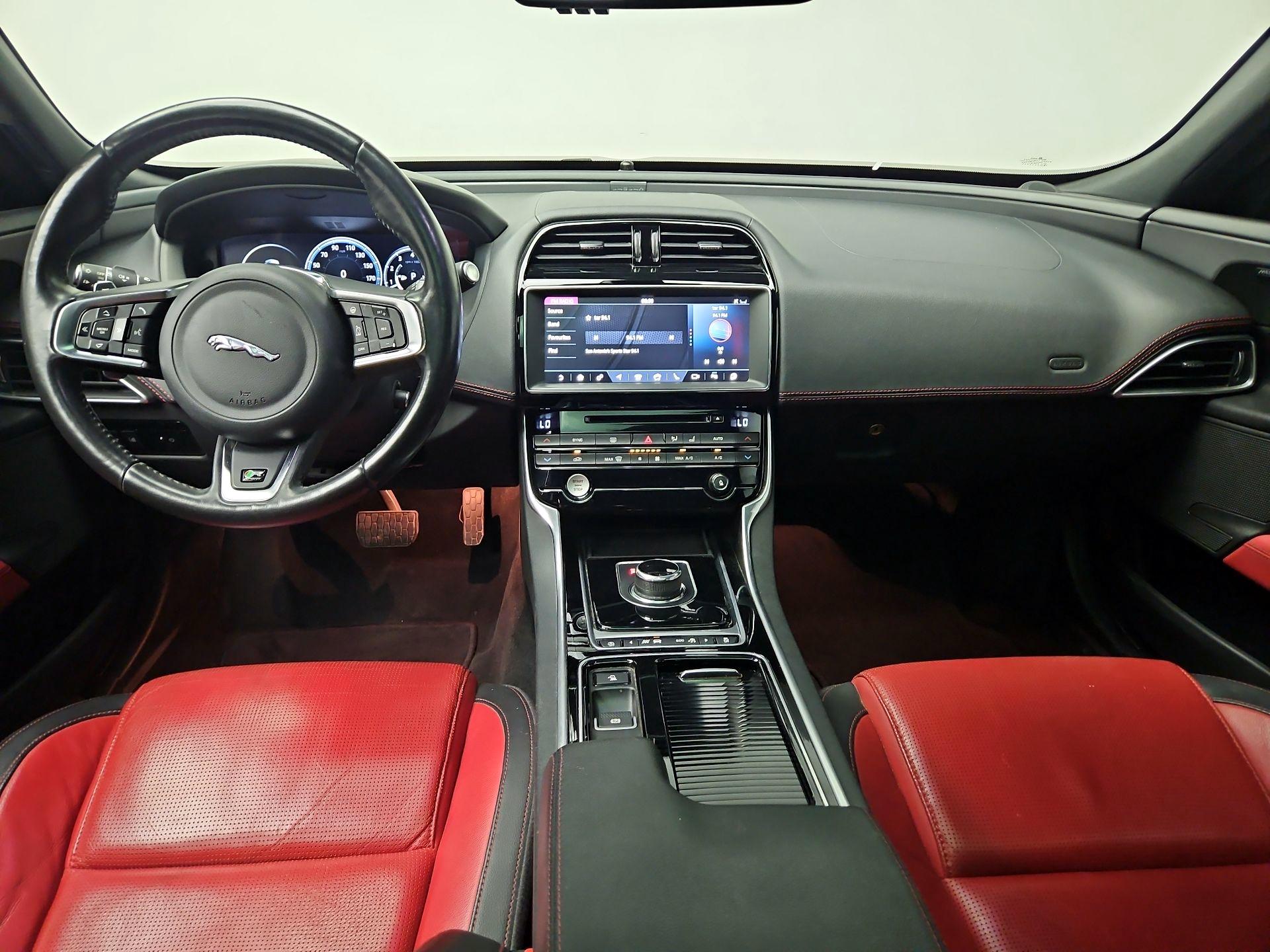 Thumbnail: 2018 Jaguar XE - 9