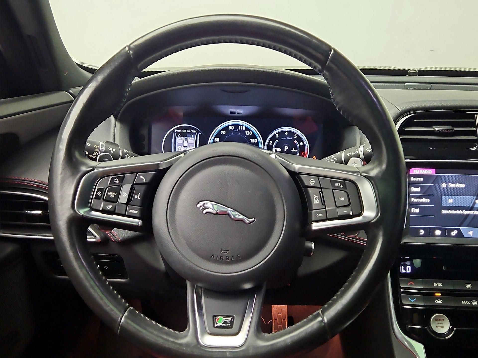 Thumbnail: 2018 Jaguar XE - 10