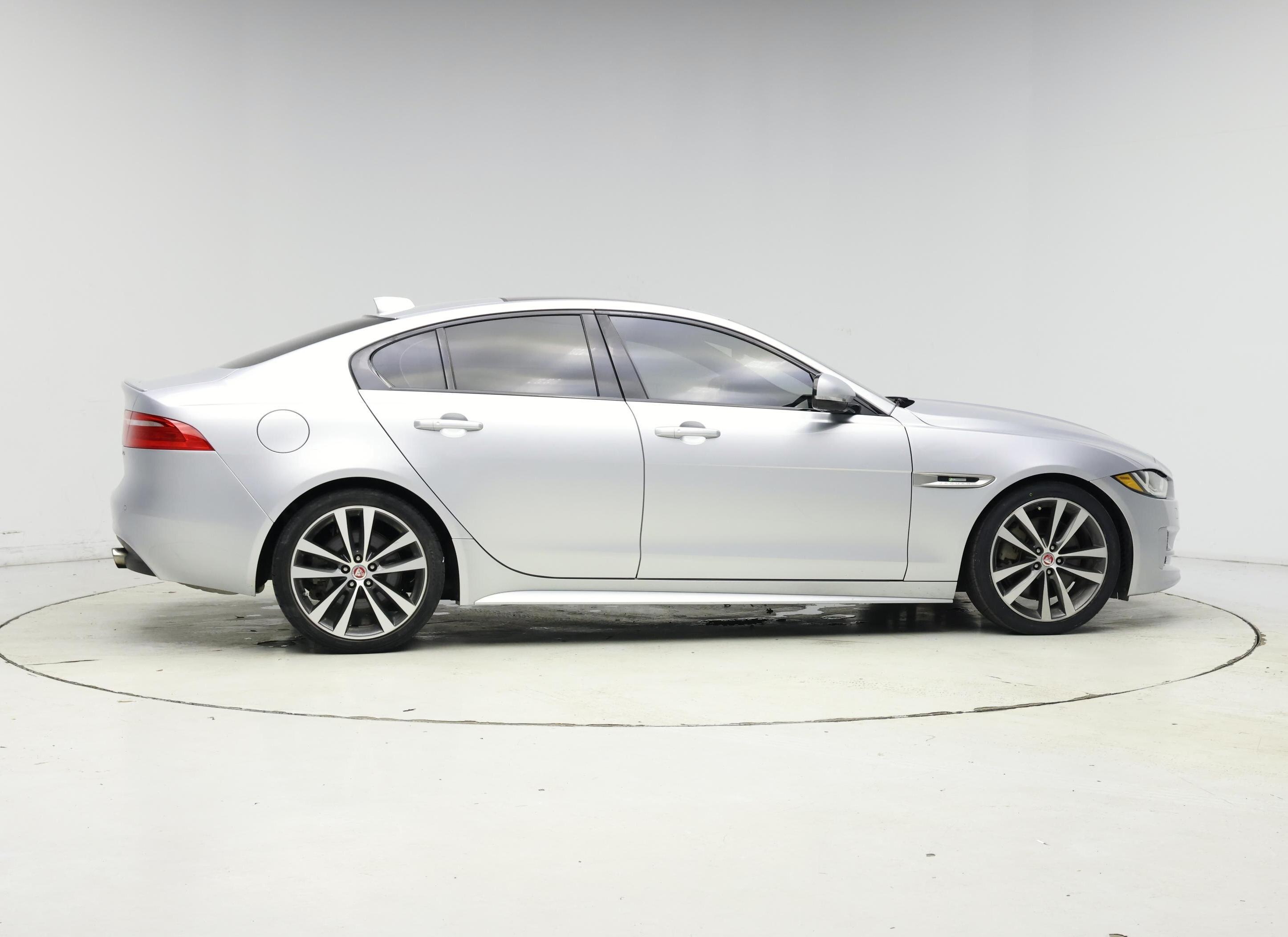 Thumbnail: 2018 Jaguar XE - 7