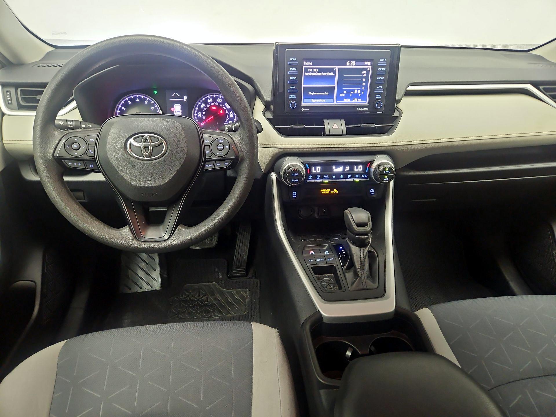 Thumbnail: 2020 Toyota RAV4 - 9
