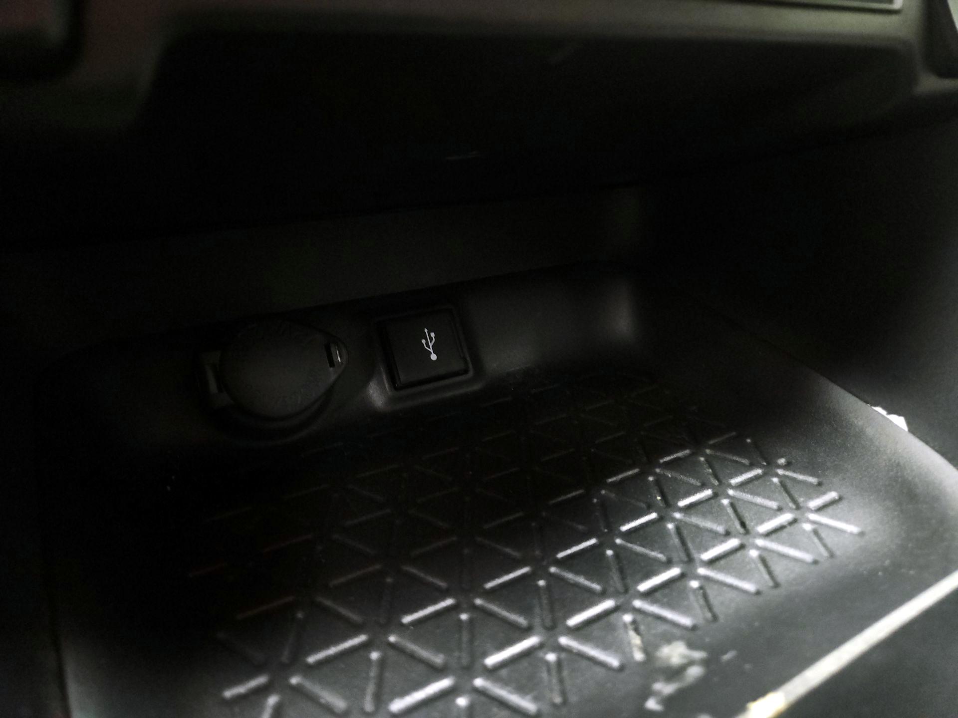 Thumbnail: 2020 Toyota RAV4 - 18