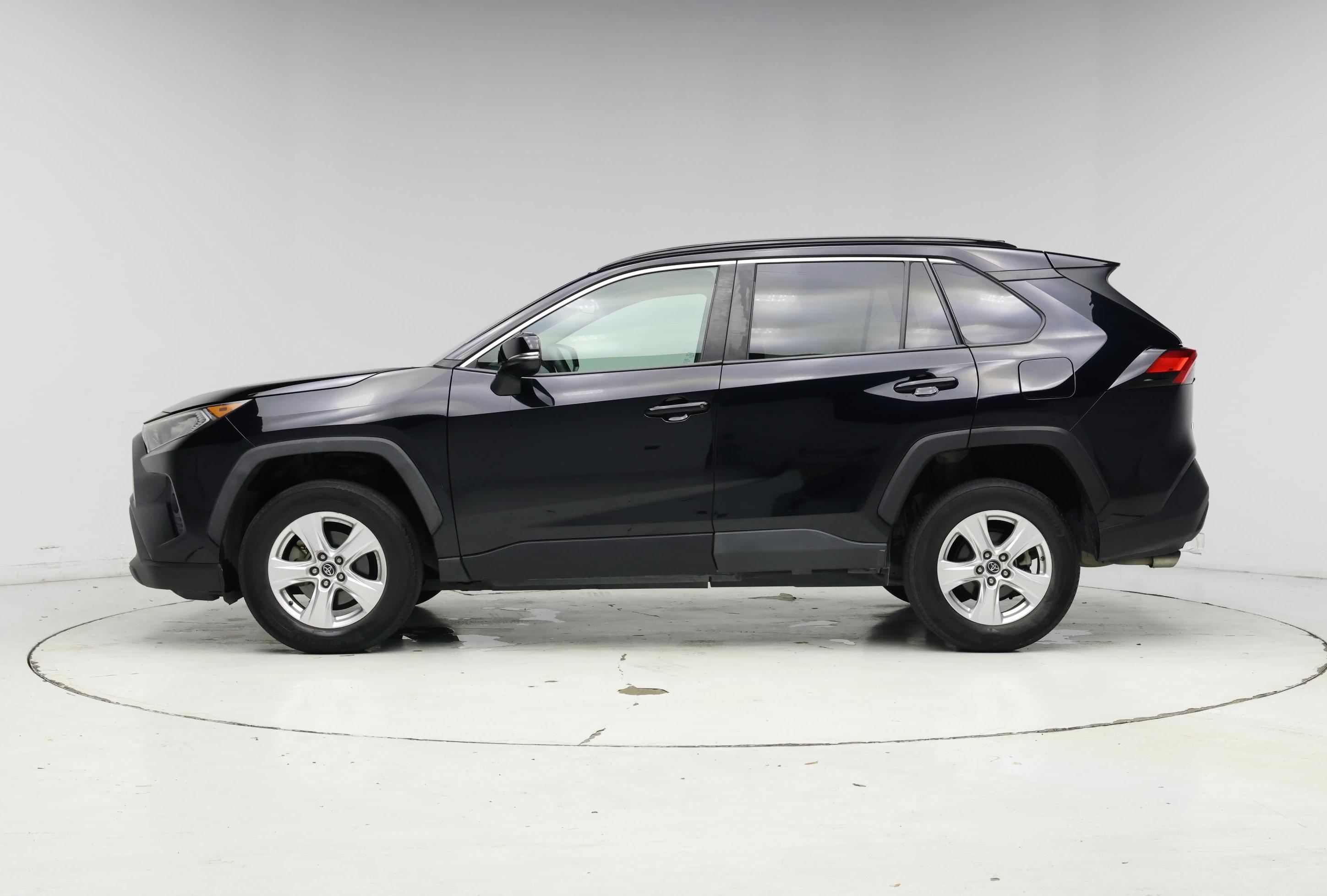 Thumbnail: 2020 Toyota RAV4 - 3