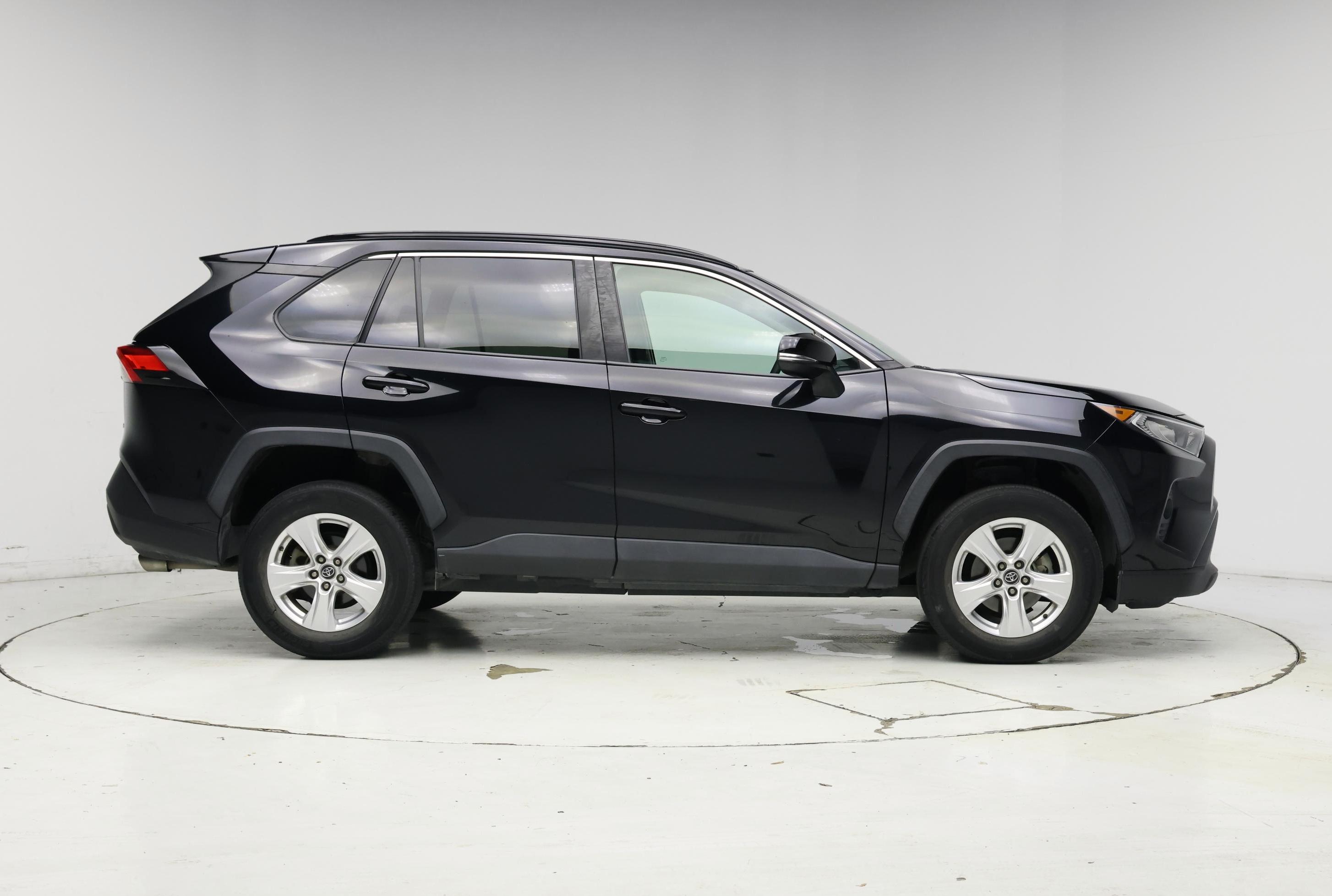 Thumbnail: 2020 Toyota RAV4 - 7