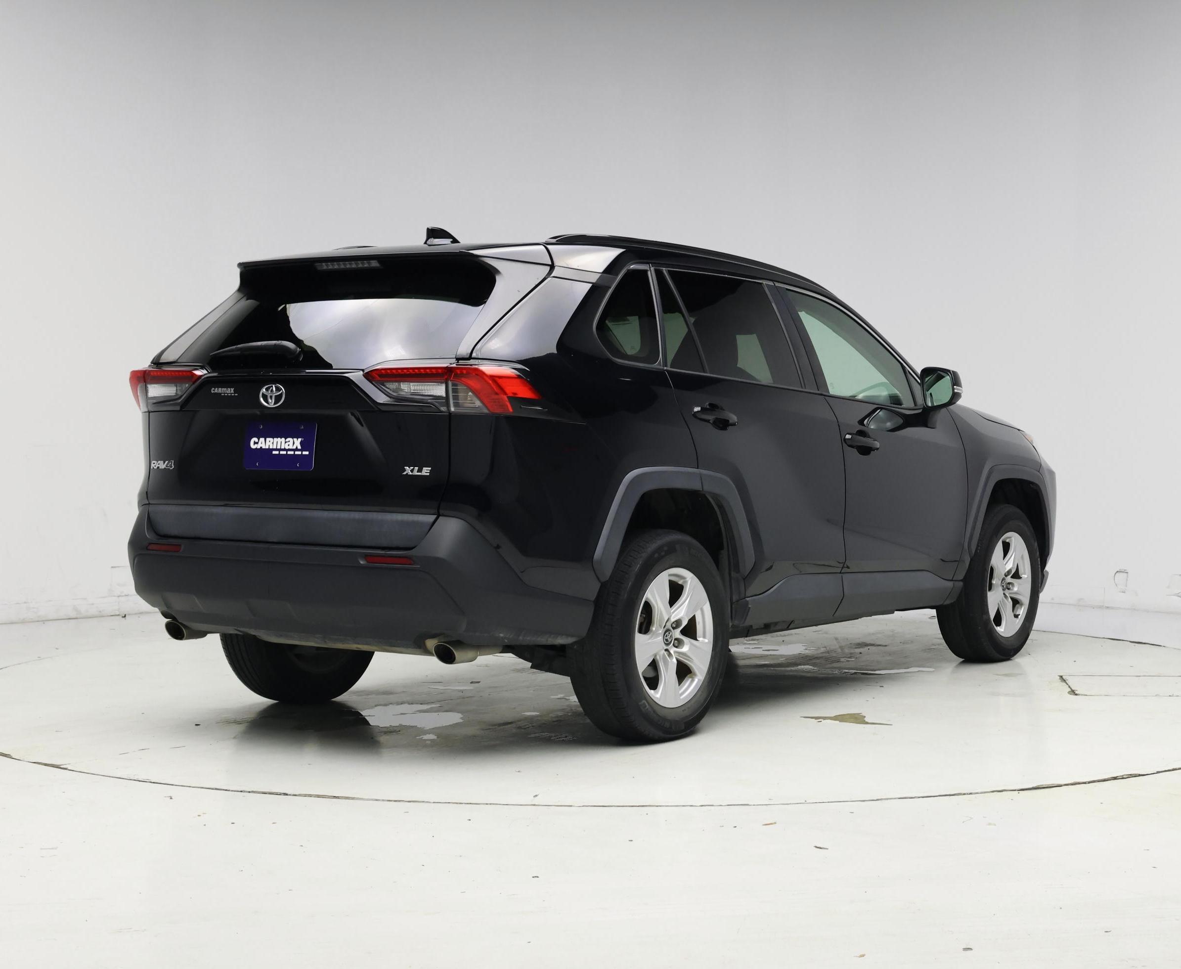 Thumbnail: 2020 Toyota RAV4 - 8