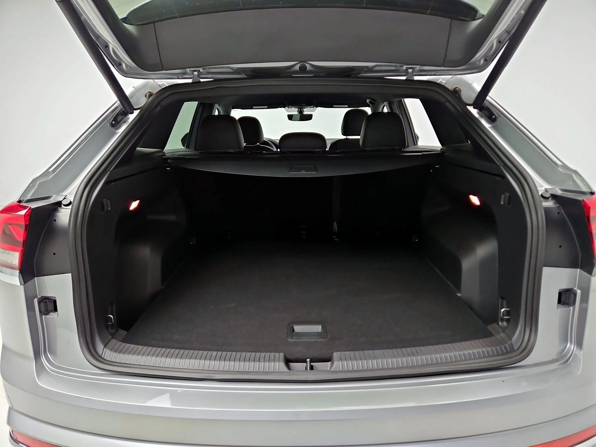 Thumbnail: 2021 Volkswagen Atlas - 20