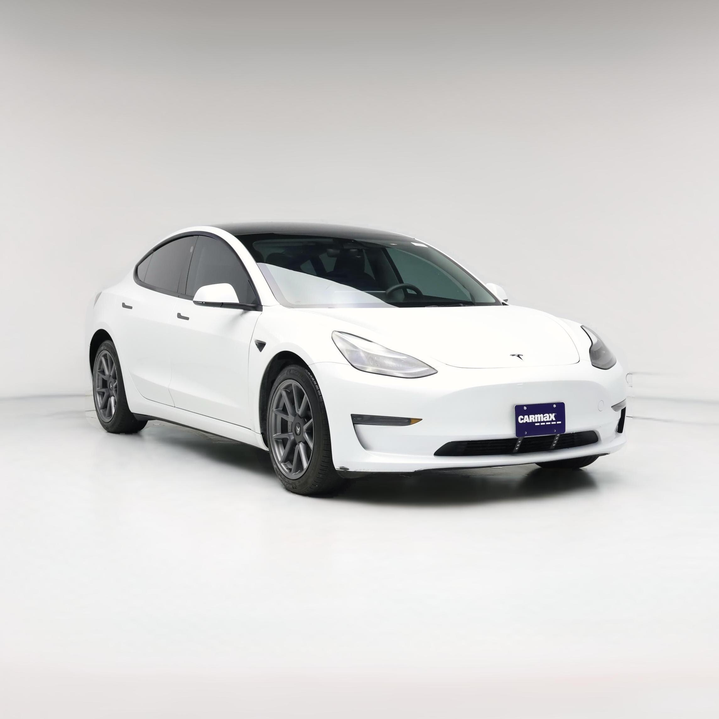 Thumbnail: 2023 Tesla Model 3 - 1