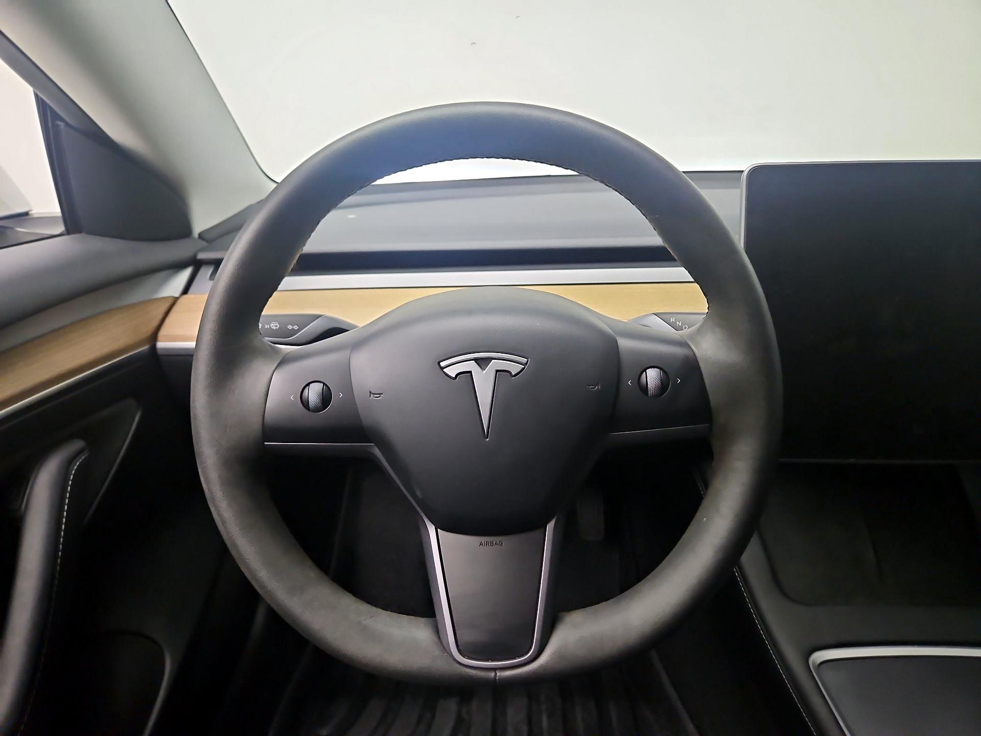 Thumbnail: 2023 Tesla Model 3 - 10