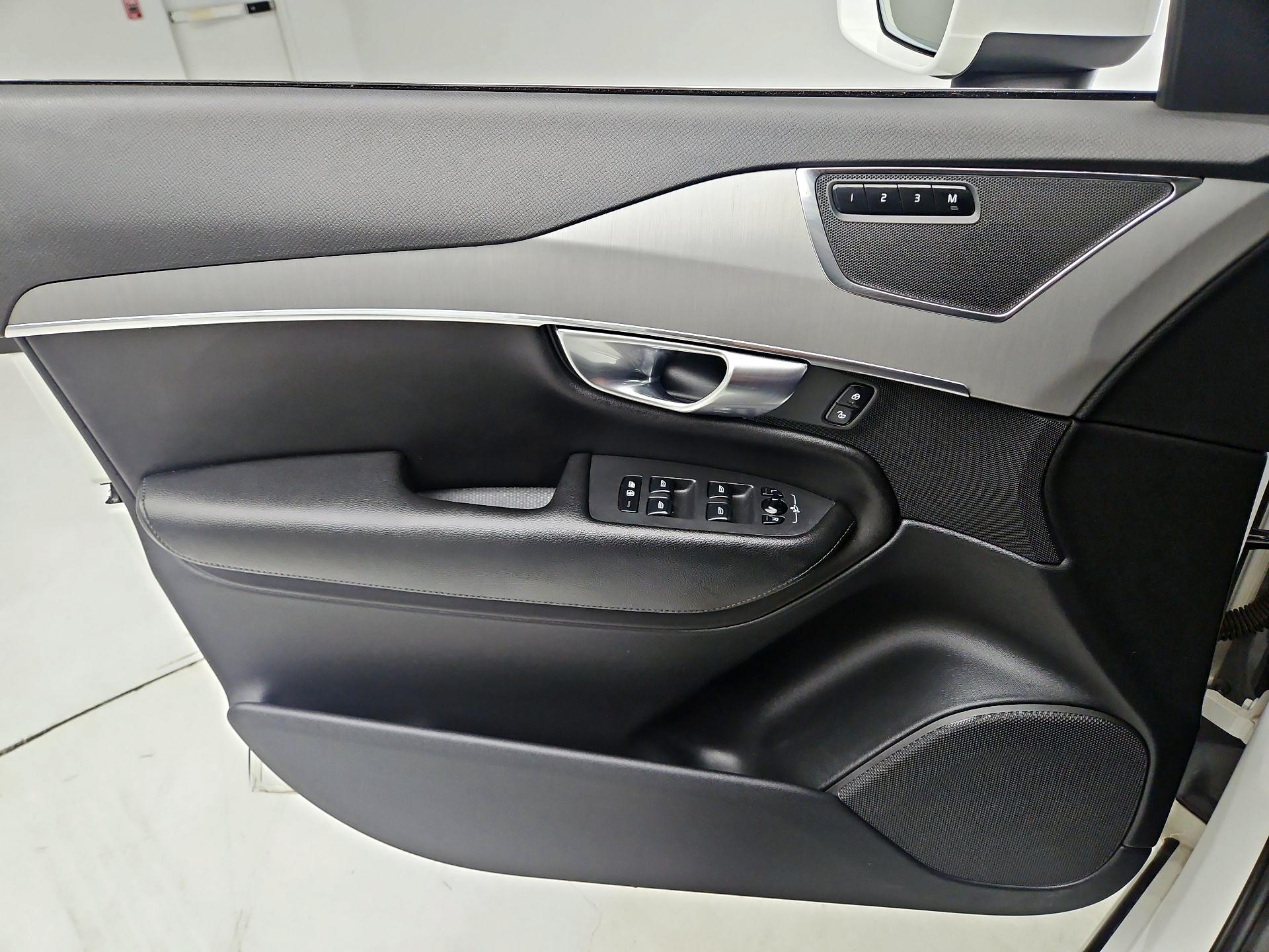 Thumbnail: 2021 Volvo XC90 - 12