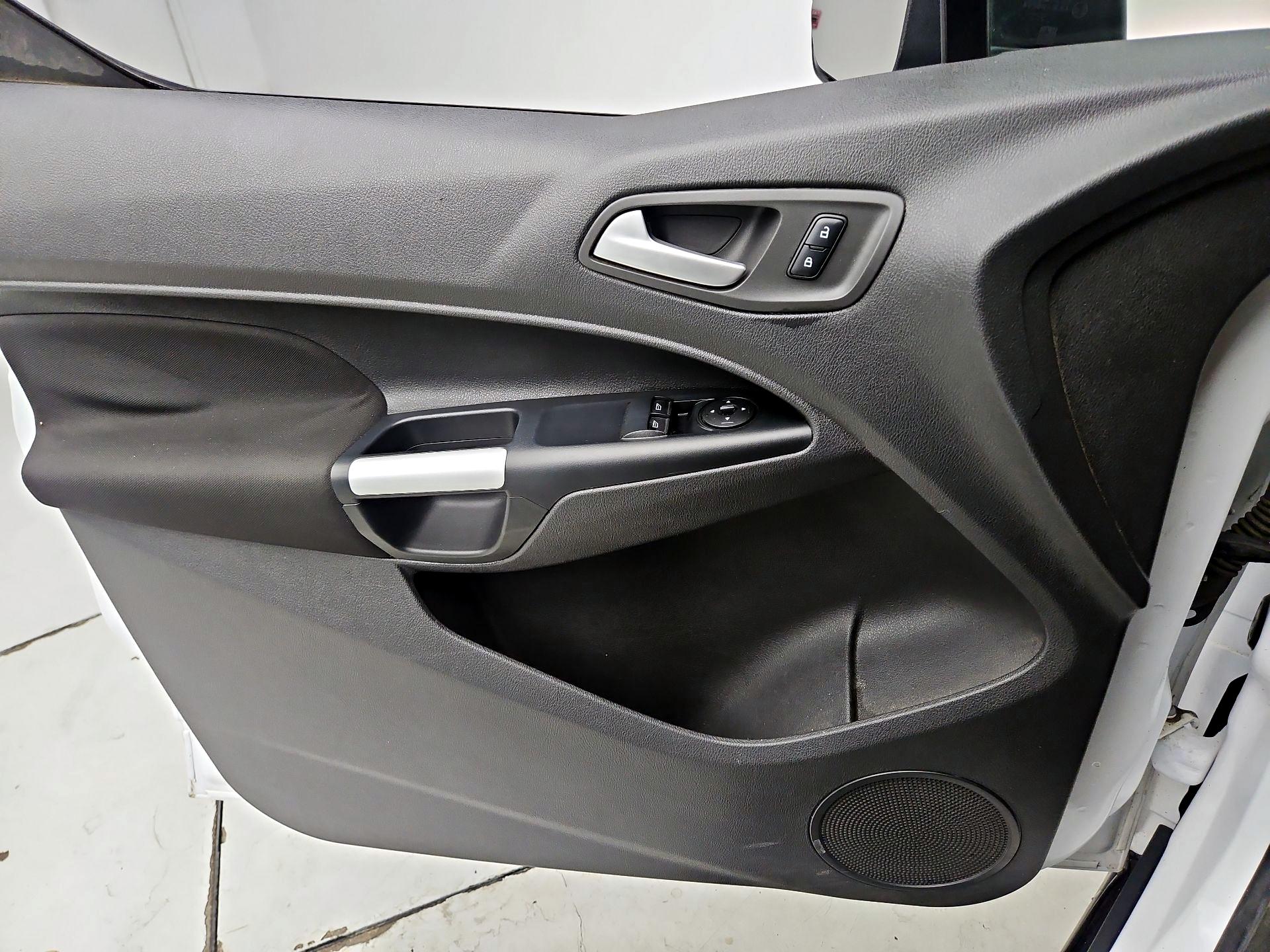 Thumbnail: 2018 Ford Transit Series - 12