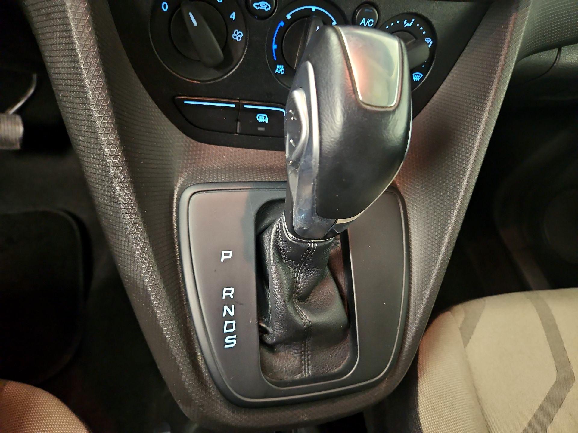 Thumbnail: 2018 Ford Transit Series - 17