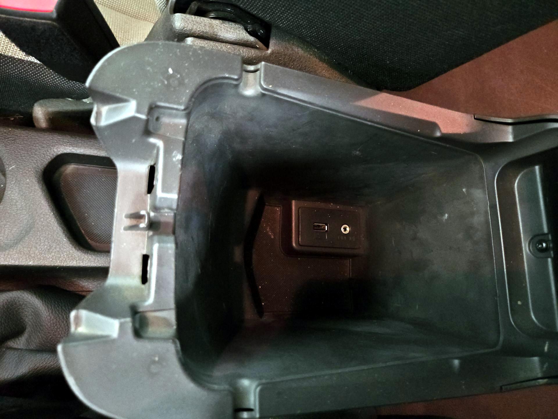 Thumbnail: 2018 Ford Transit Series - 18