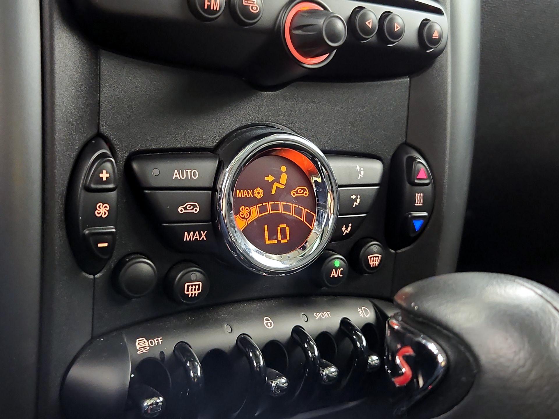 Thumbnail: 2015 MINI Cooper Paceman - 14