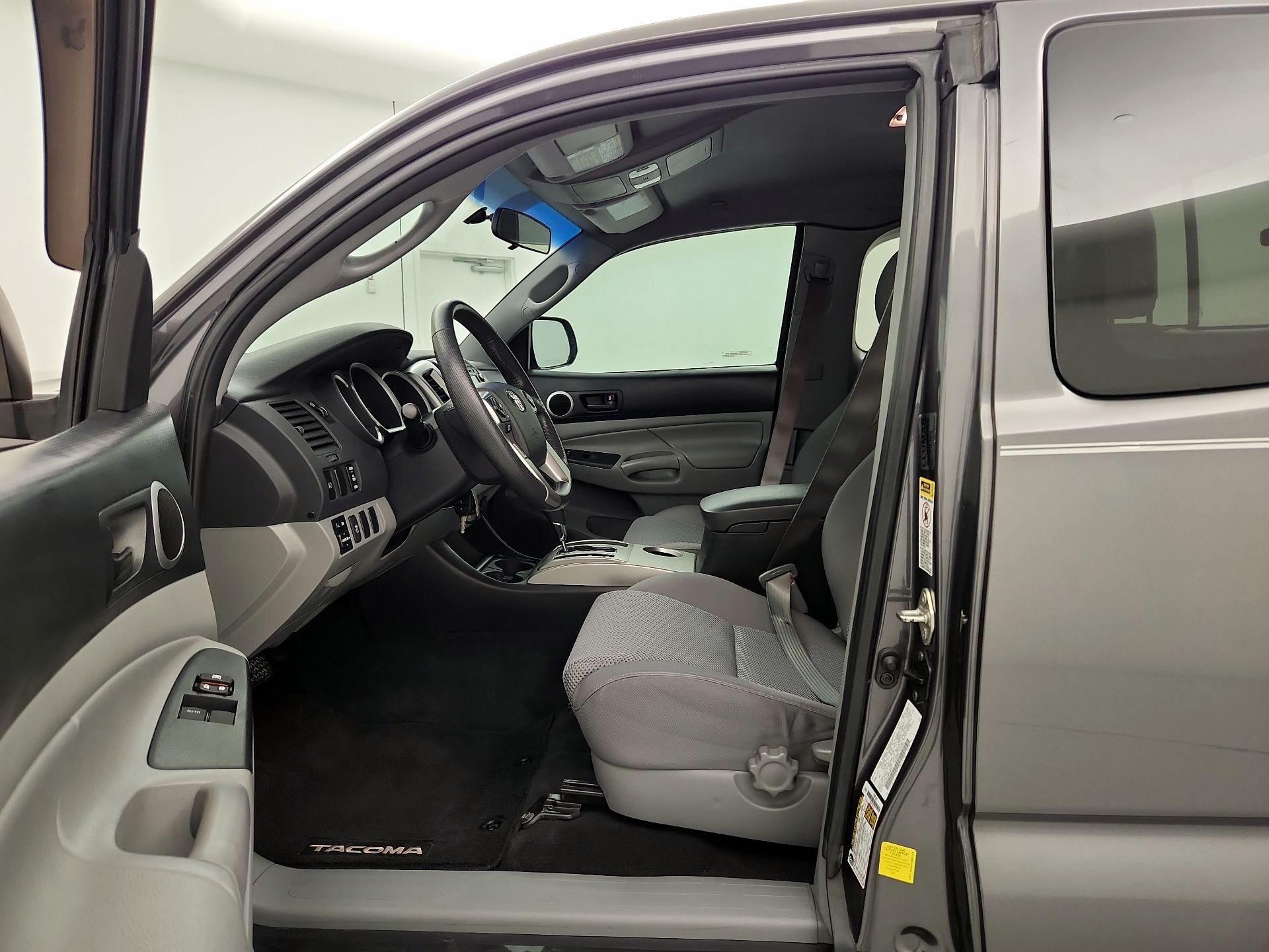 Thumbnail: 2014 Toyota Tacoma - 11