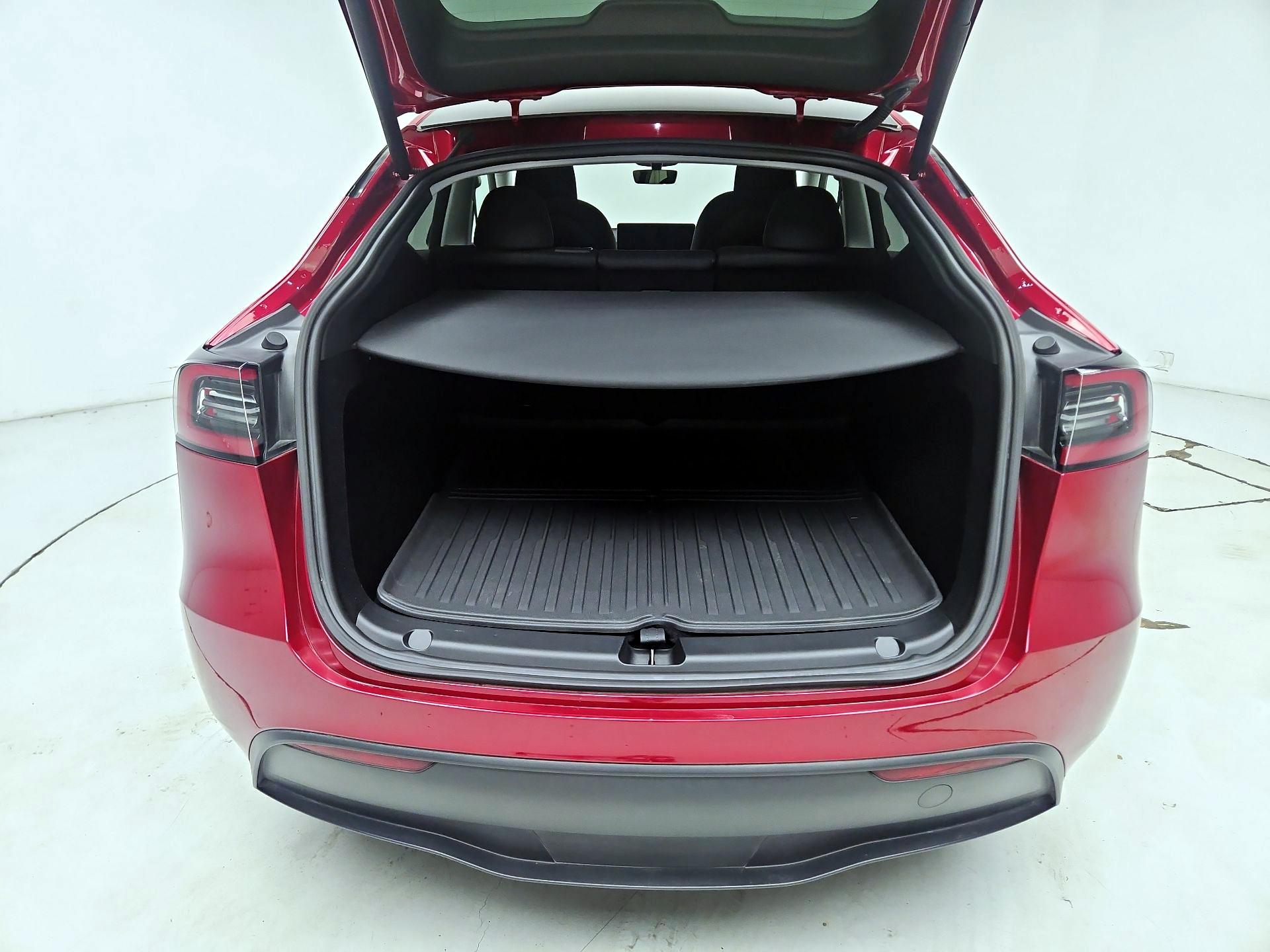Thumbnail: 2024 Tesla Model Y - 19