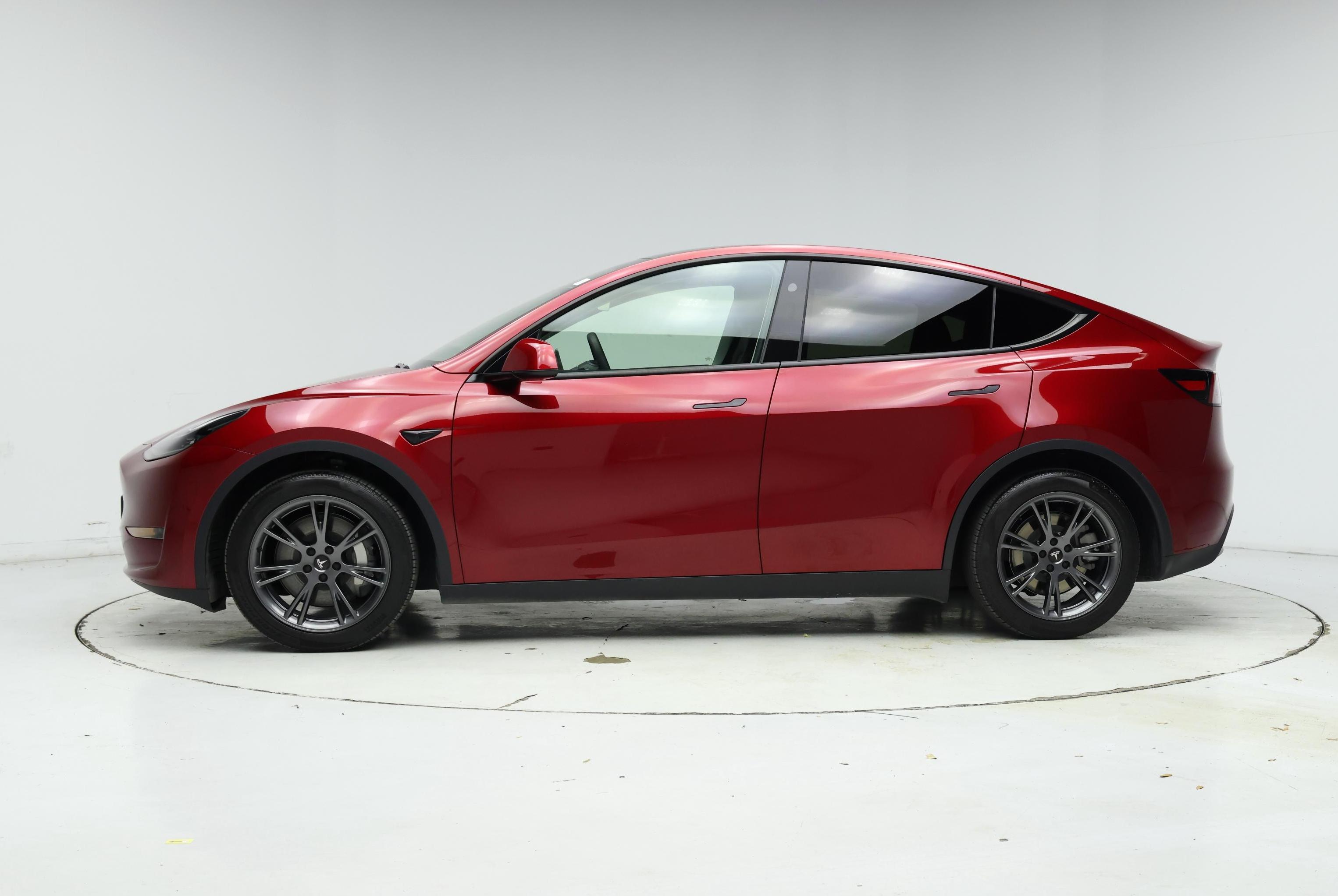 Thumbnail: 2024 Tesla Model Y - 3