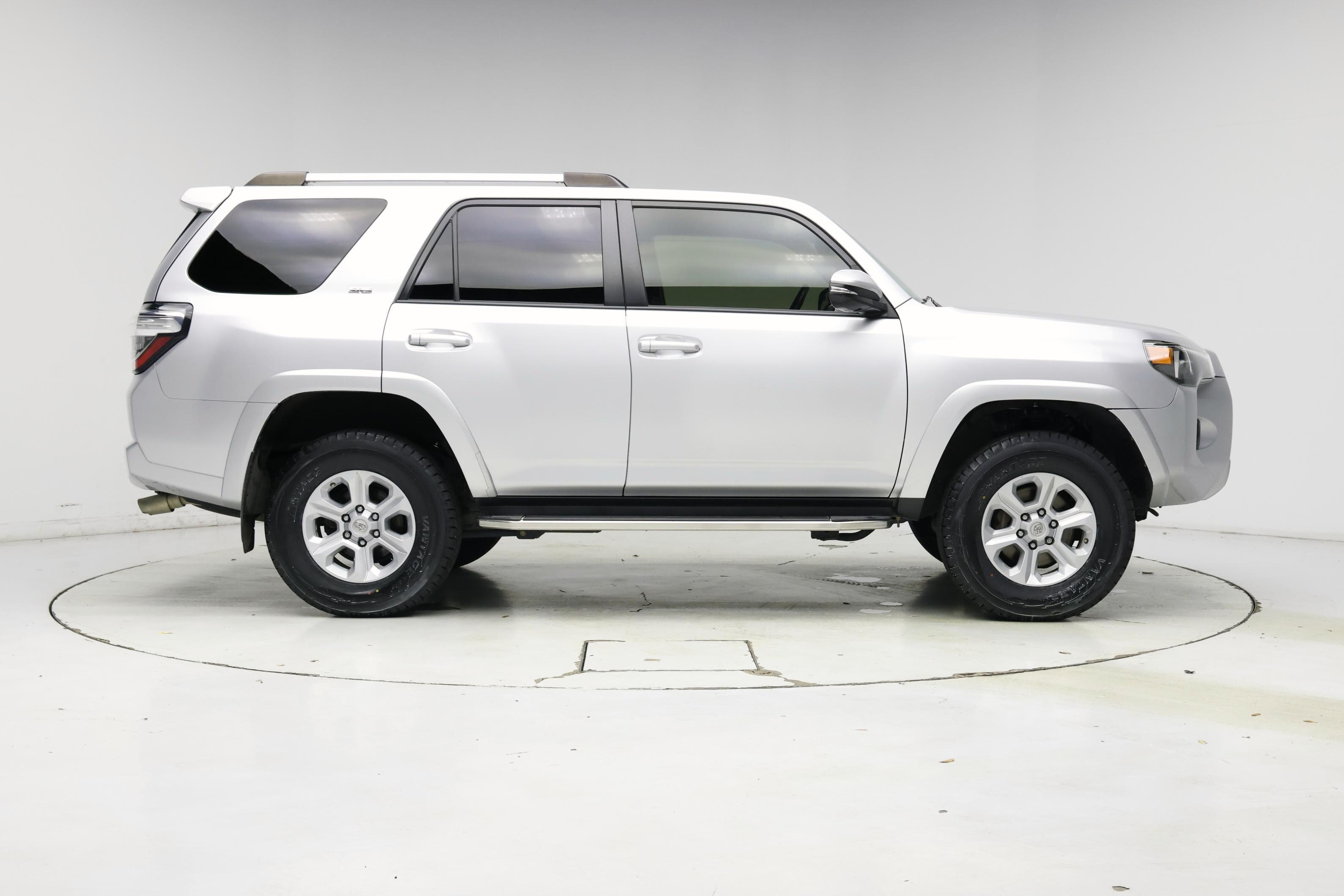 Thumbnail: 2019 Toyota 4Runner - 7