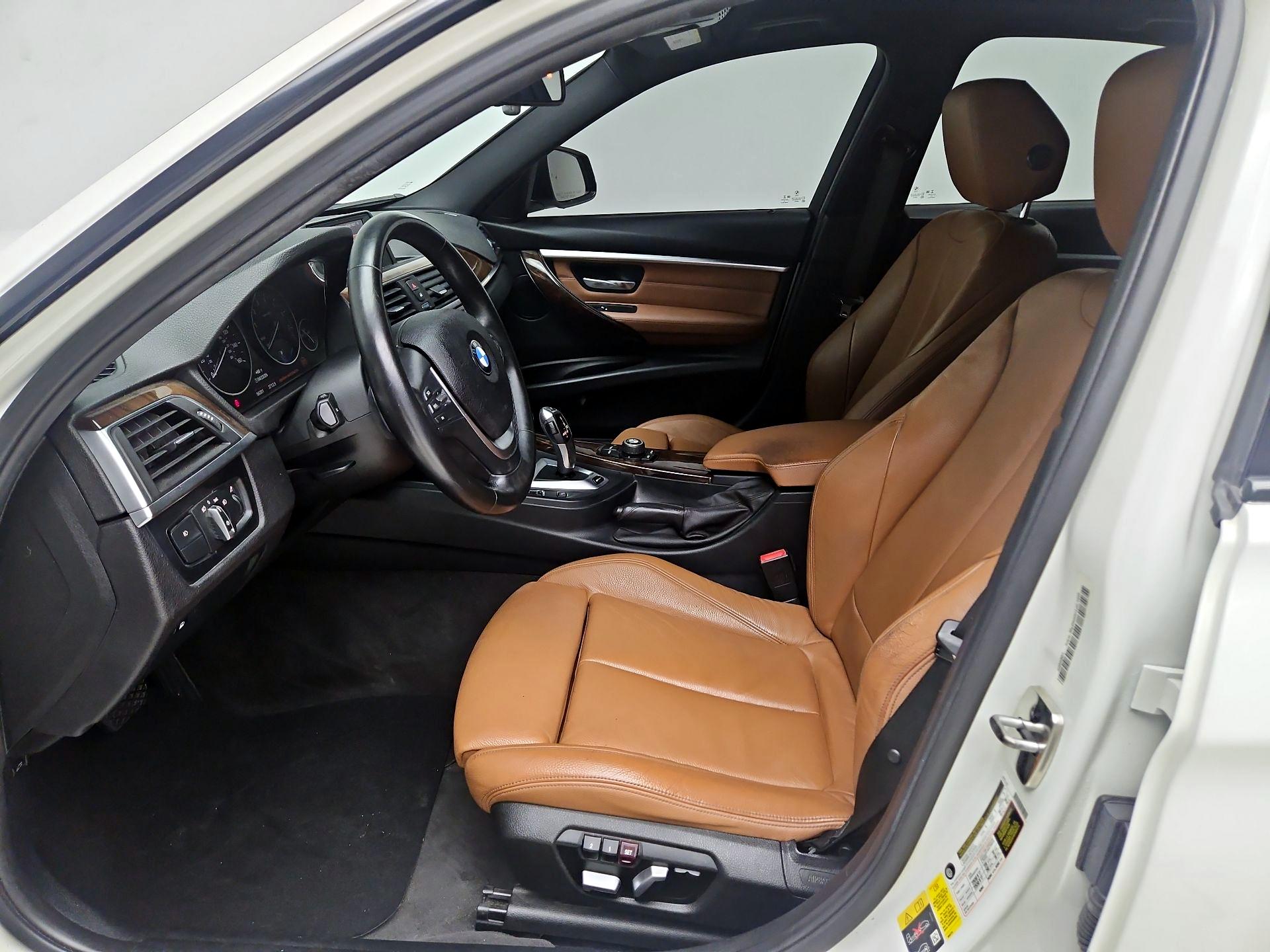 Thumbnail: 2017 BMW 3 Series - 11