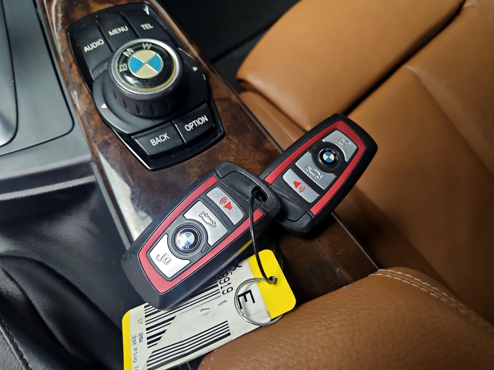 2017 BMW 3 Series 330e - Photo 23