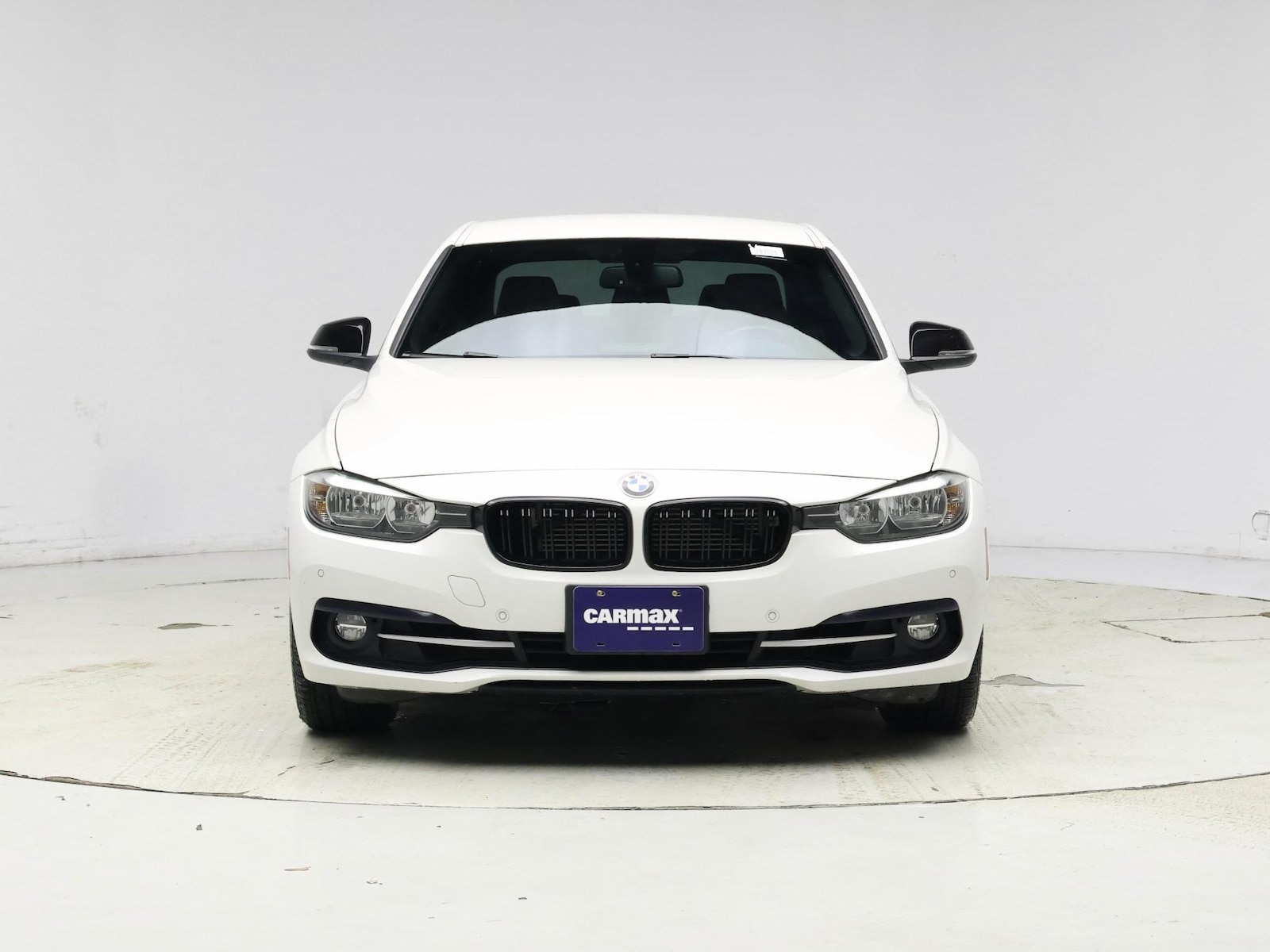 2017 BMW 3 Series 330e - Photo 6