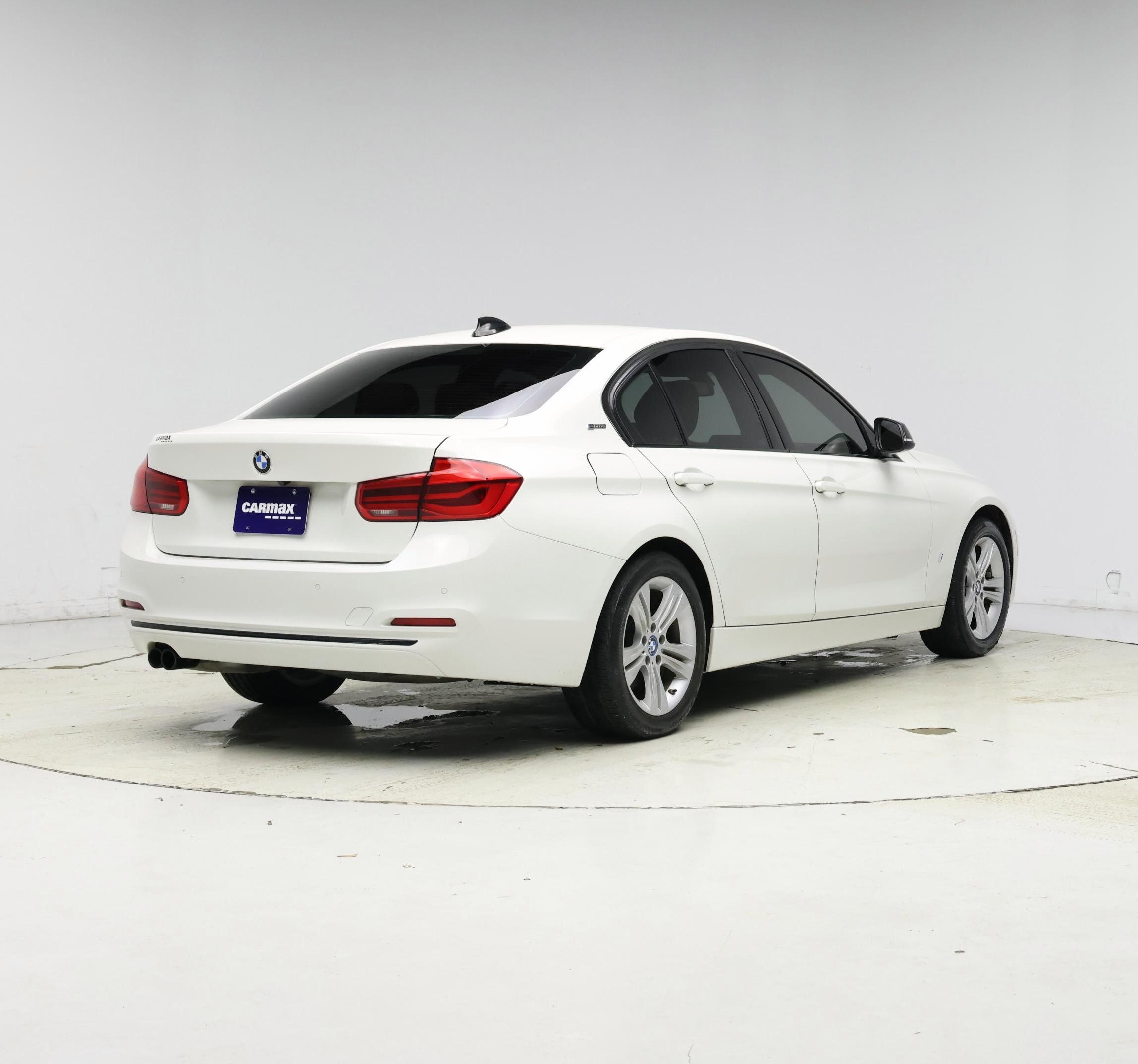 Thumbnail: 2017 BMW 3 Series - 8
