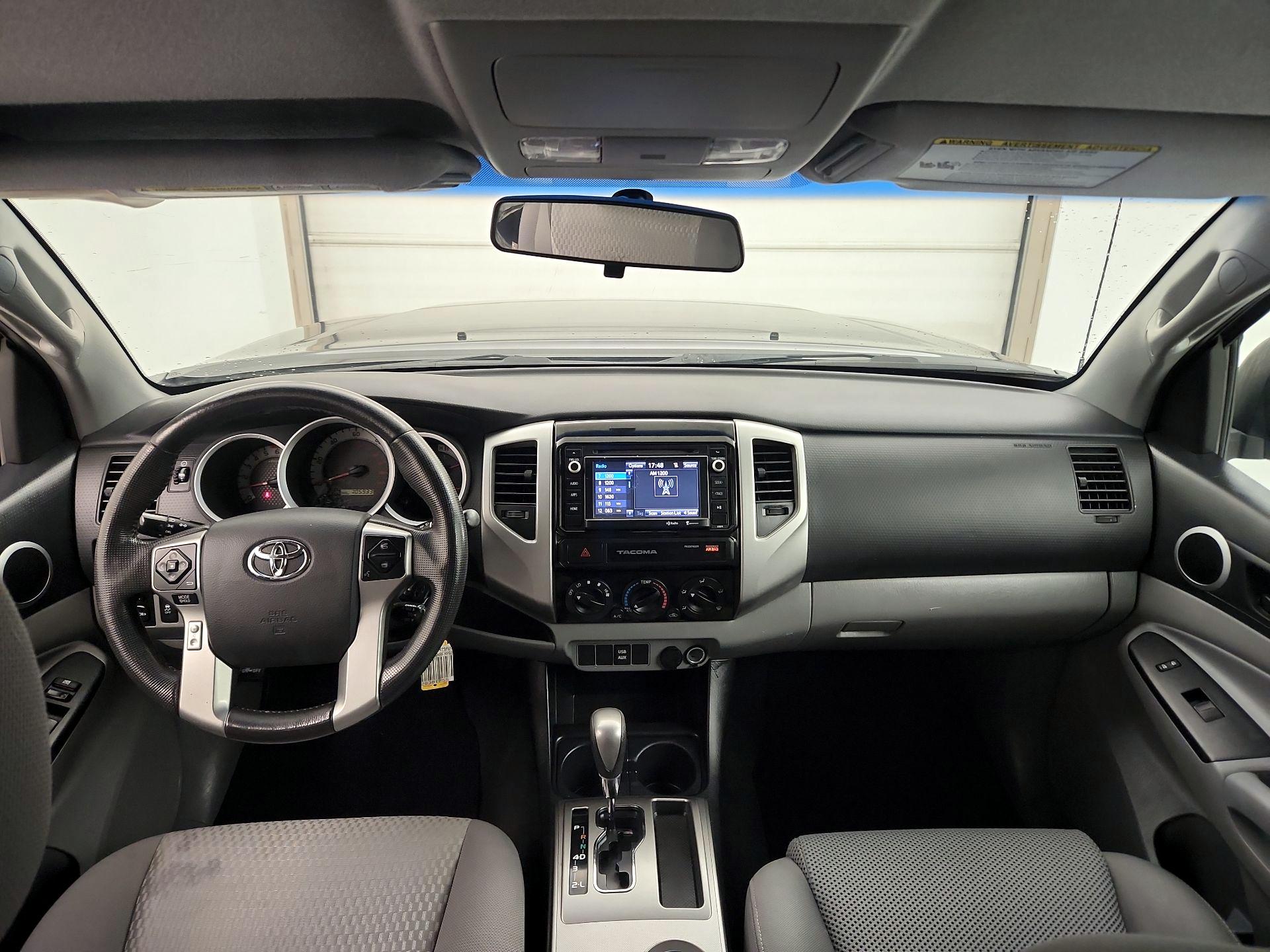 Thumbnail: 2015 Toyota Tacoma - 9