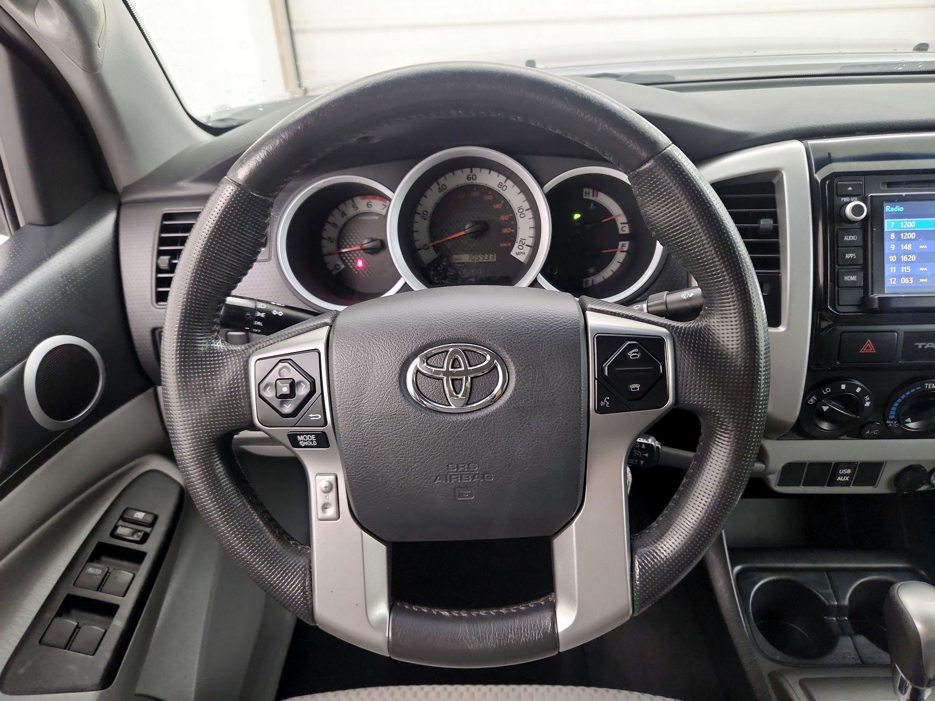 Thumbnail: 2015 Toyota Tacoma - 10