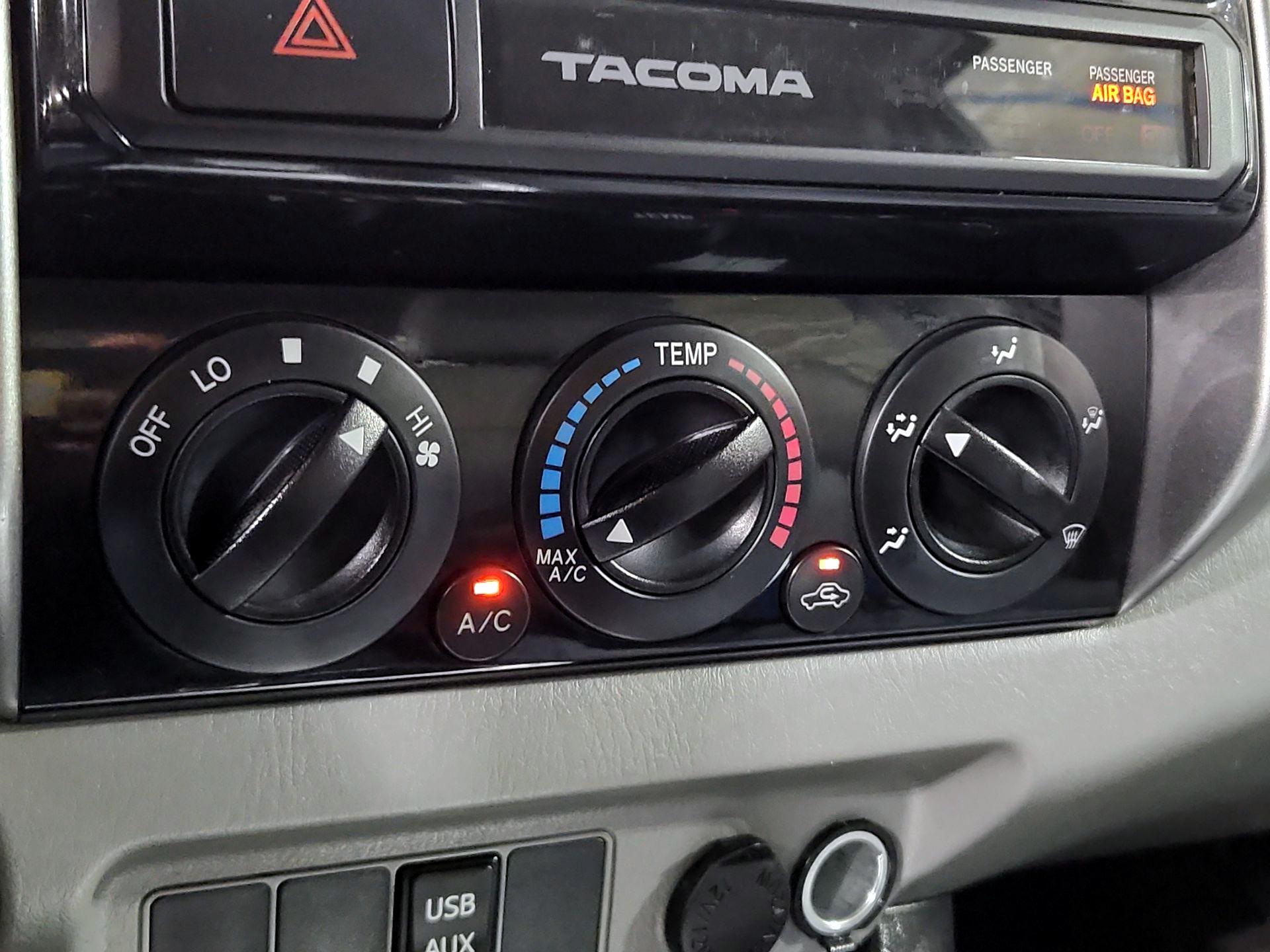 Thumbnail: 2015 Toyota Tacoma - 16