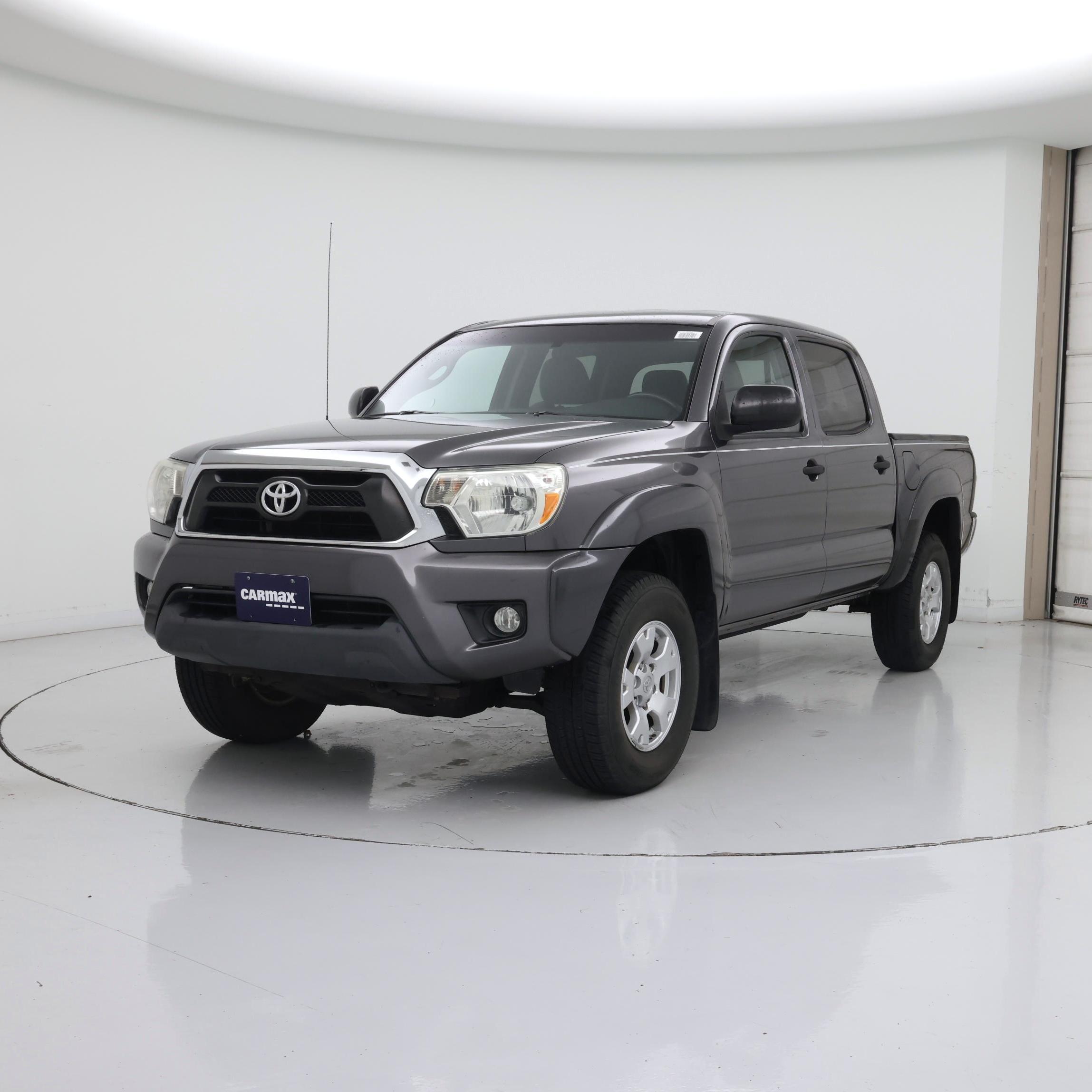 Thumbnail: 2015 Toyota Tacoma - 4