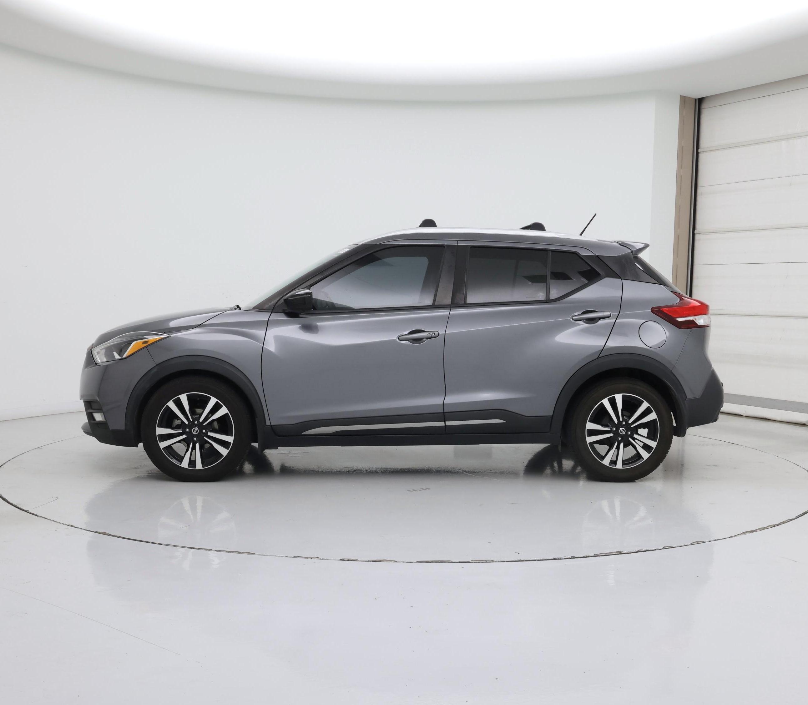 Thumbnail: 2020 Nissan Kicks - 3
