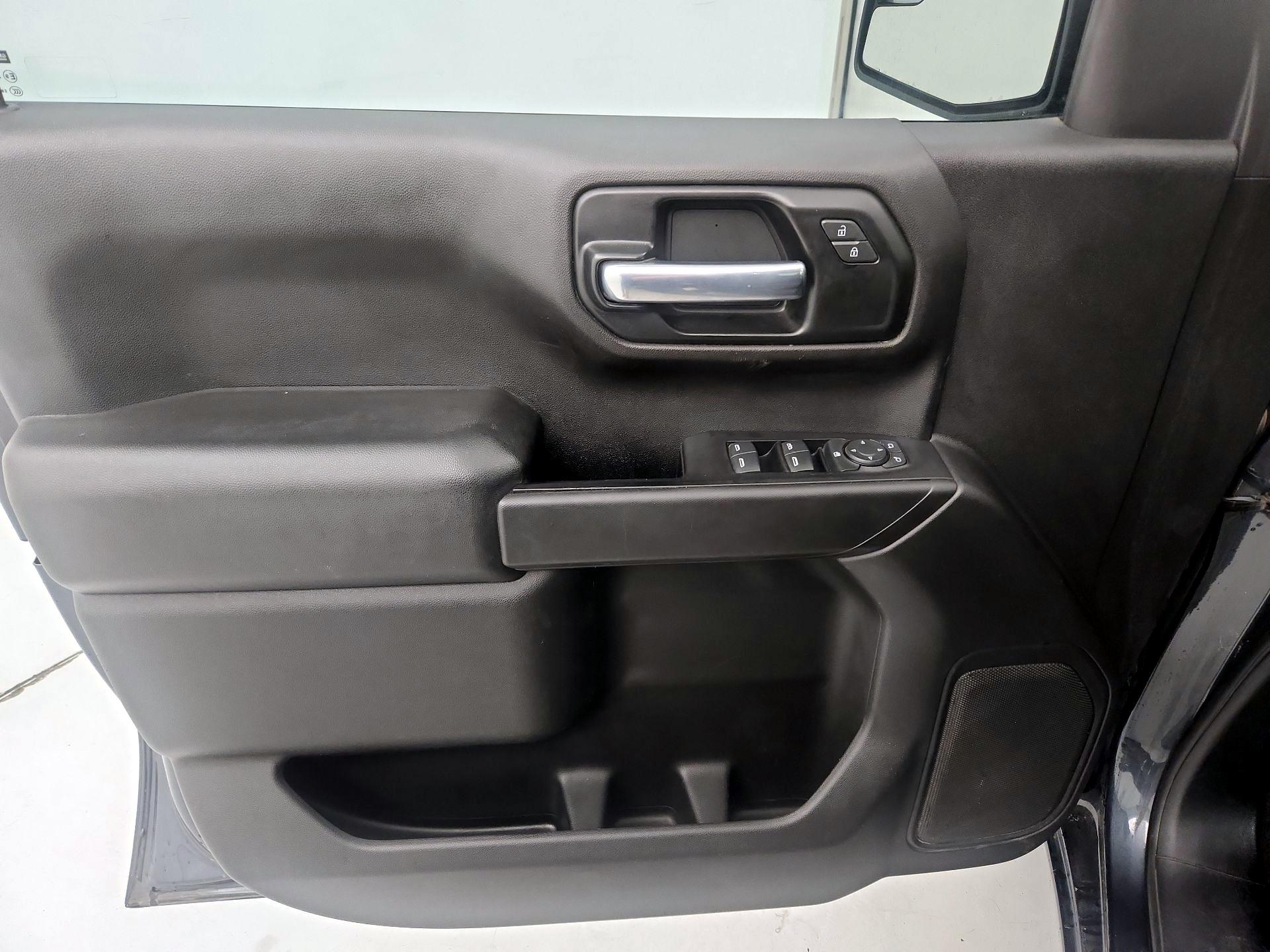 Thumbnail: 2021 Chevrolet Silverado 1500 - 12